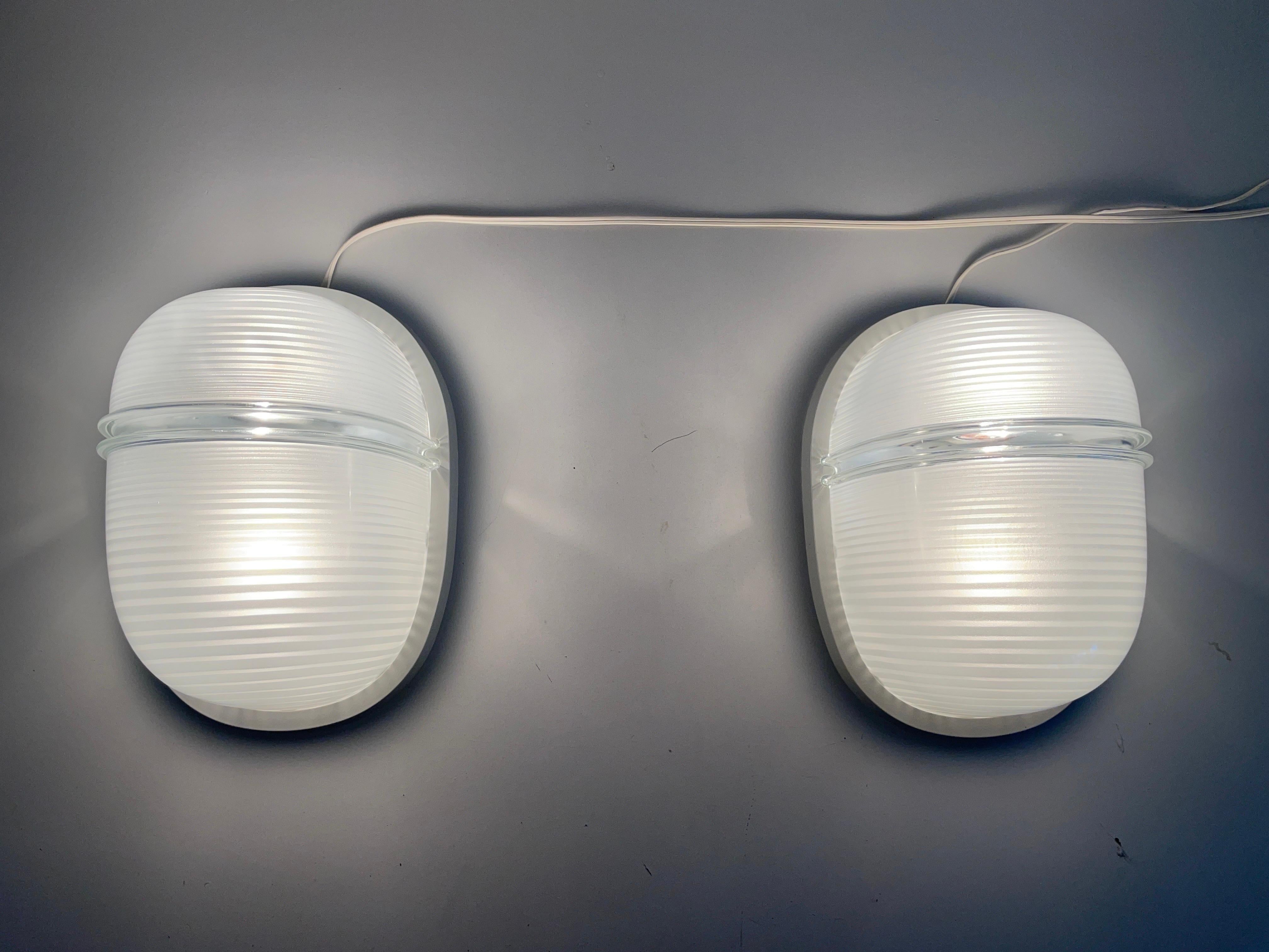 Model Clipeo Raro par de apliques de Eric Gottein para Artemide, años 70, Italia en venta 5