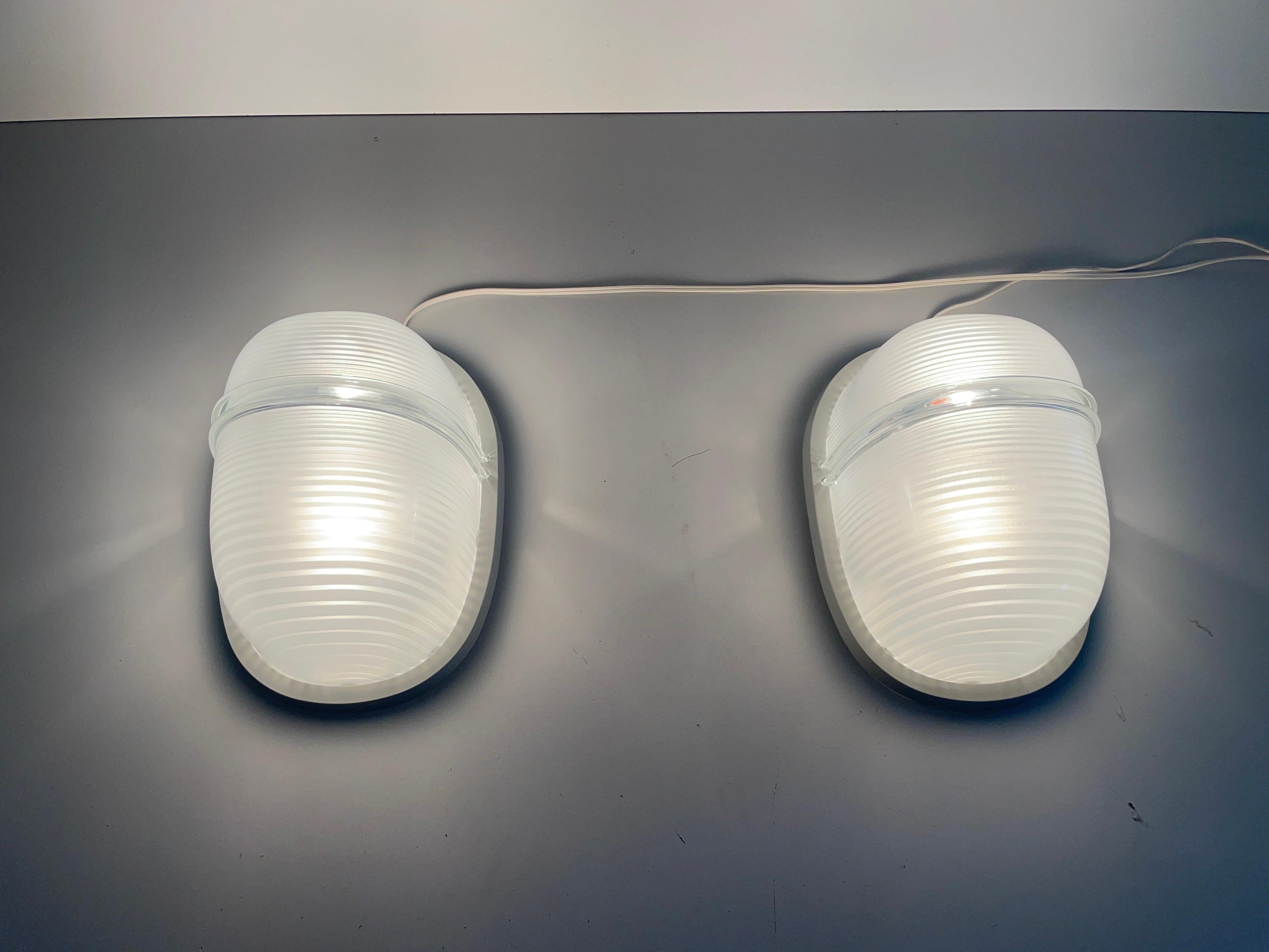 Model Clipeo Raro par de apliques de Eric Gottein para Artemide, años 70, Italia en venta 6