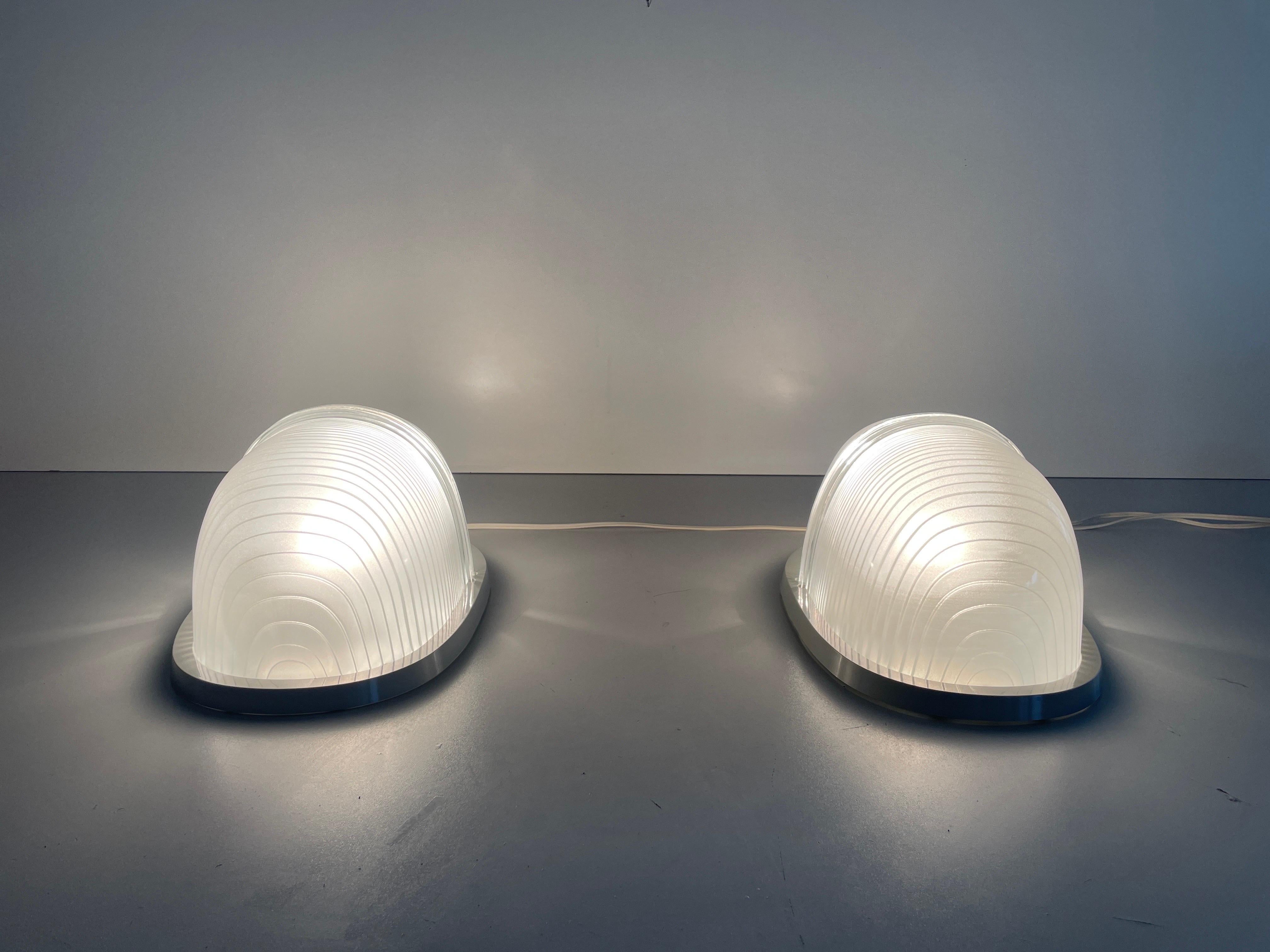 Model Clipeo Raro par de apliques de Eric Gottein para Artemide, años 70, Italia en venta 7
