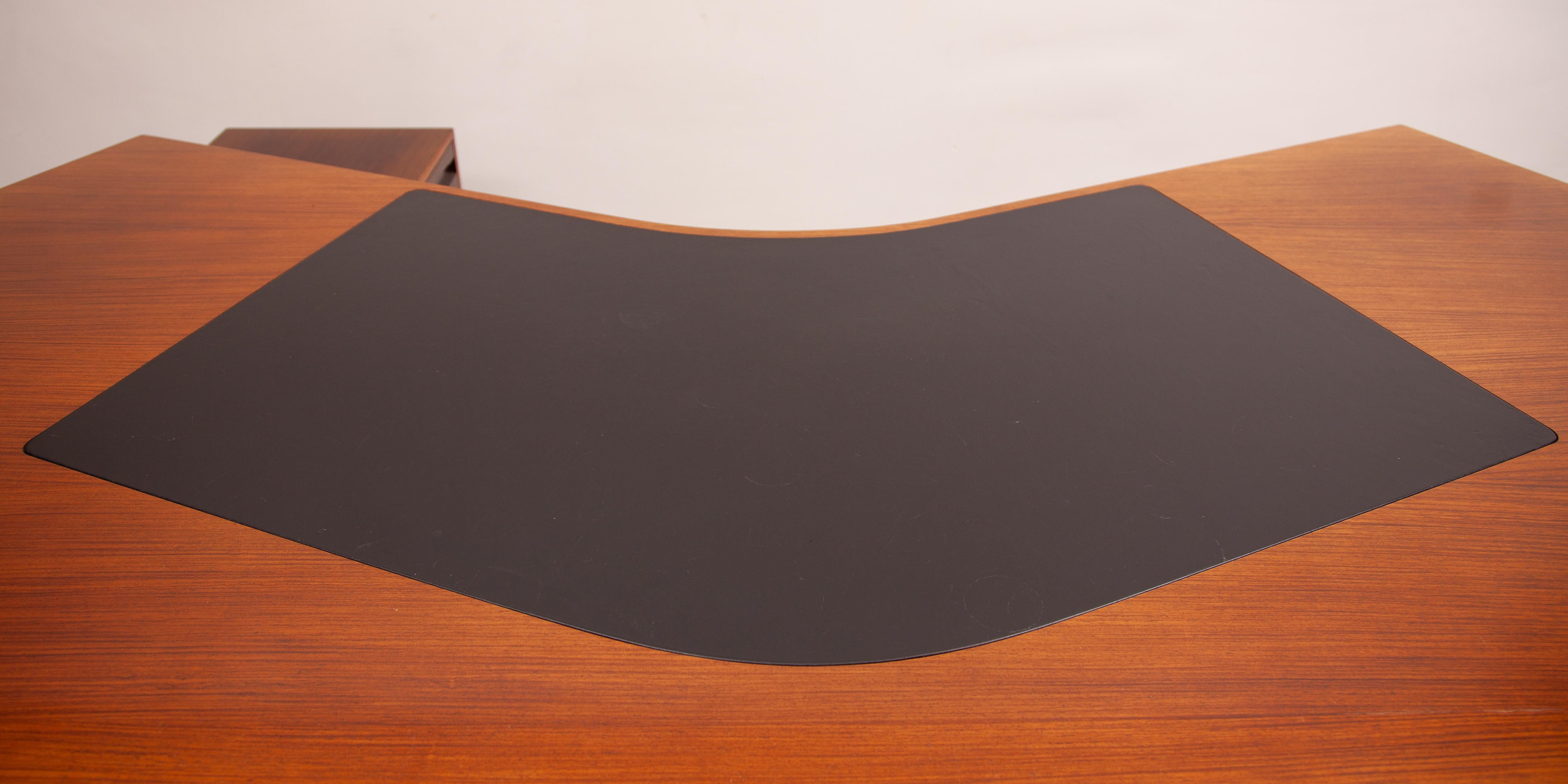 Model D96 Boomerang Desk by Osvaldo Borsani for Tecno Milano, Italy, 1950s 12