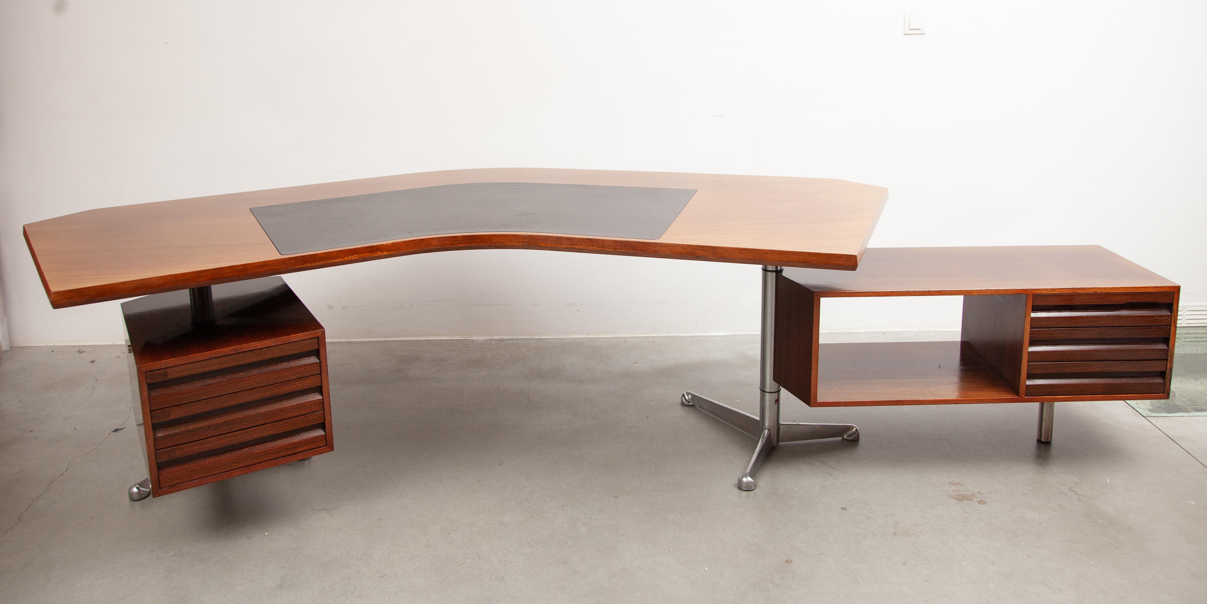 Hand-Crafted Model D96 Boomerang Desk by Osvaldo Borsani for Tecno Milano, Italy, 1950s