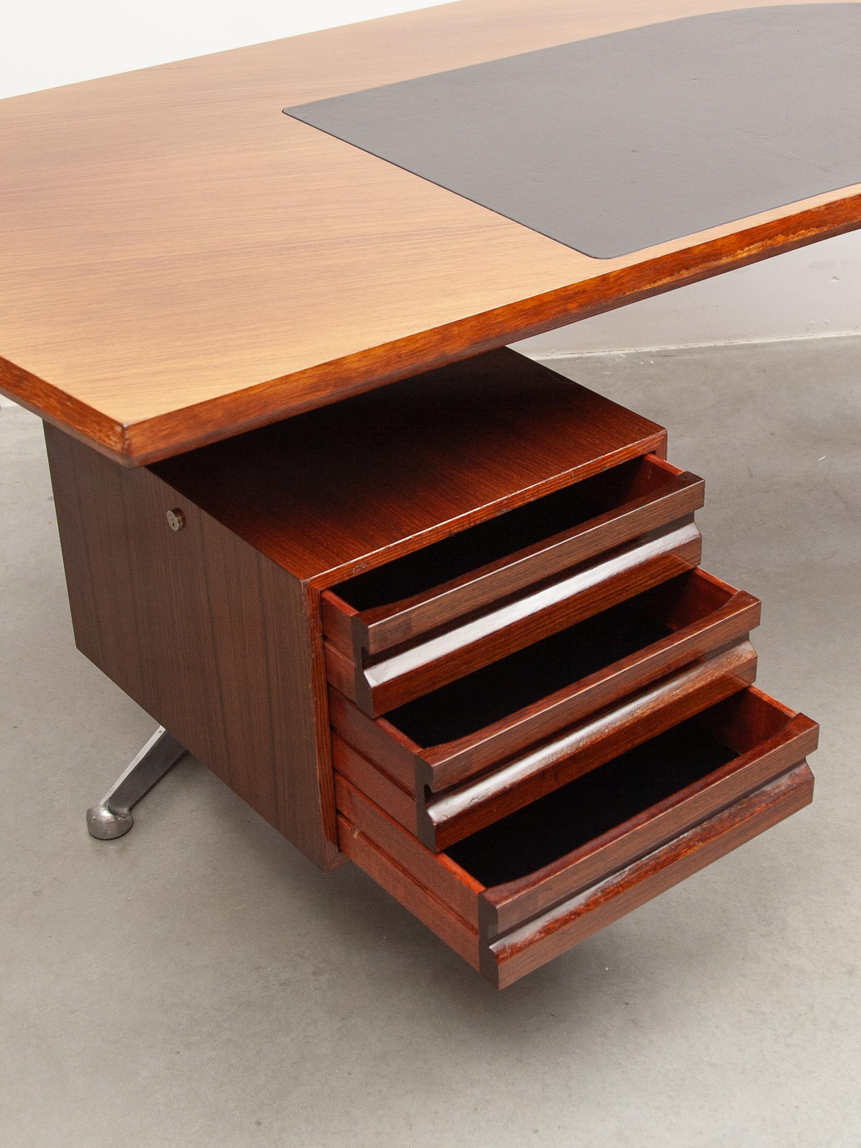 Model D96 Boomerang Desk by Osvaldo Borsani for Tecno Milano, Italy, 1950s 1