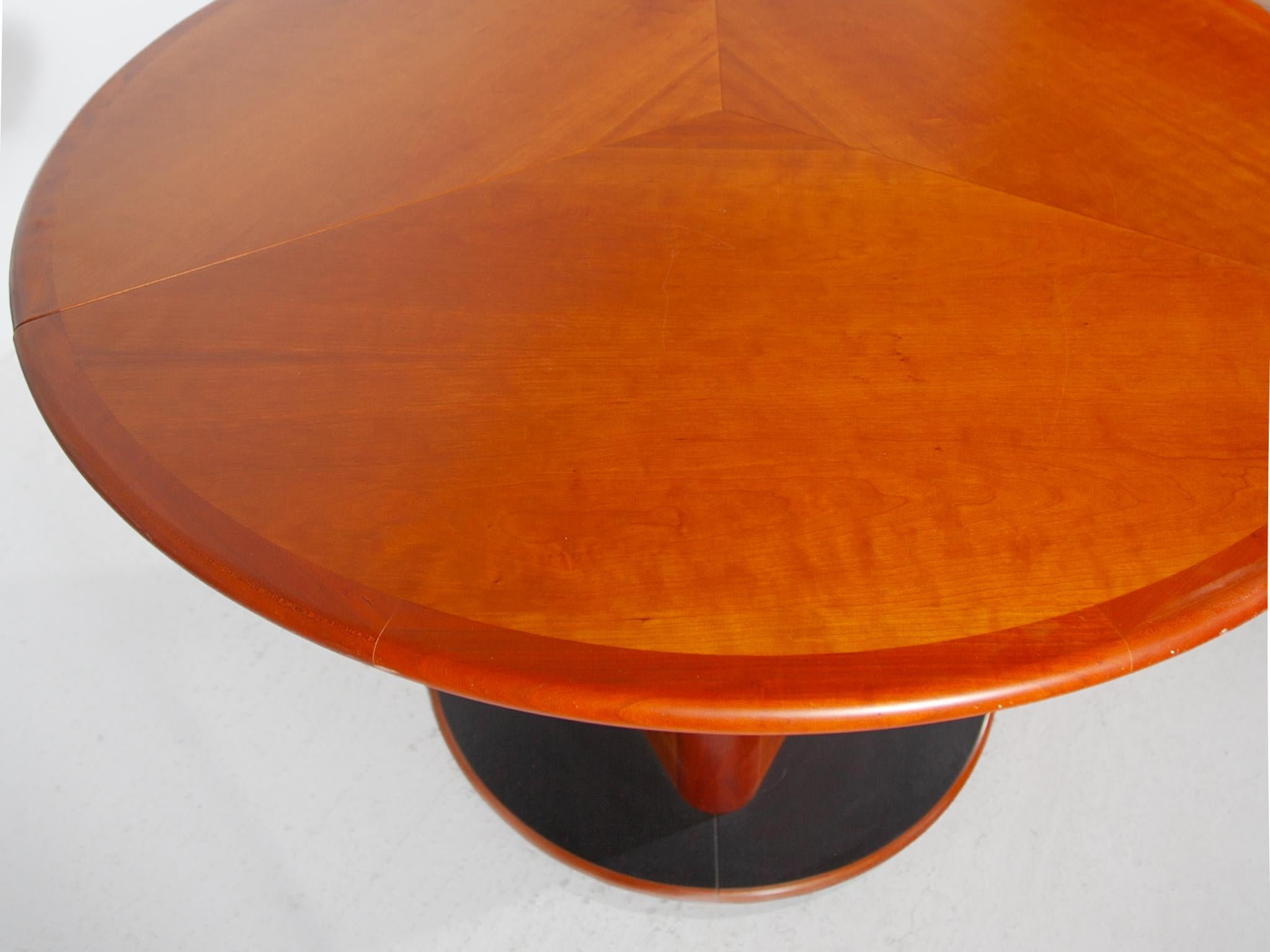 Hand-Crafted Model DC06 Round Top Extending Dining Table from Skovby, Denmark For Sale