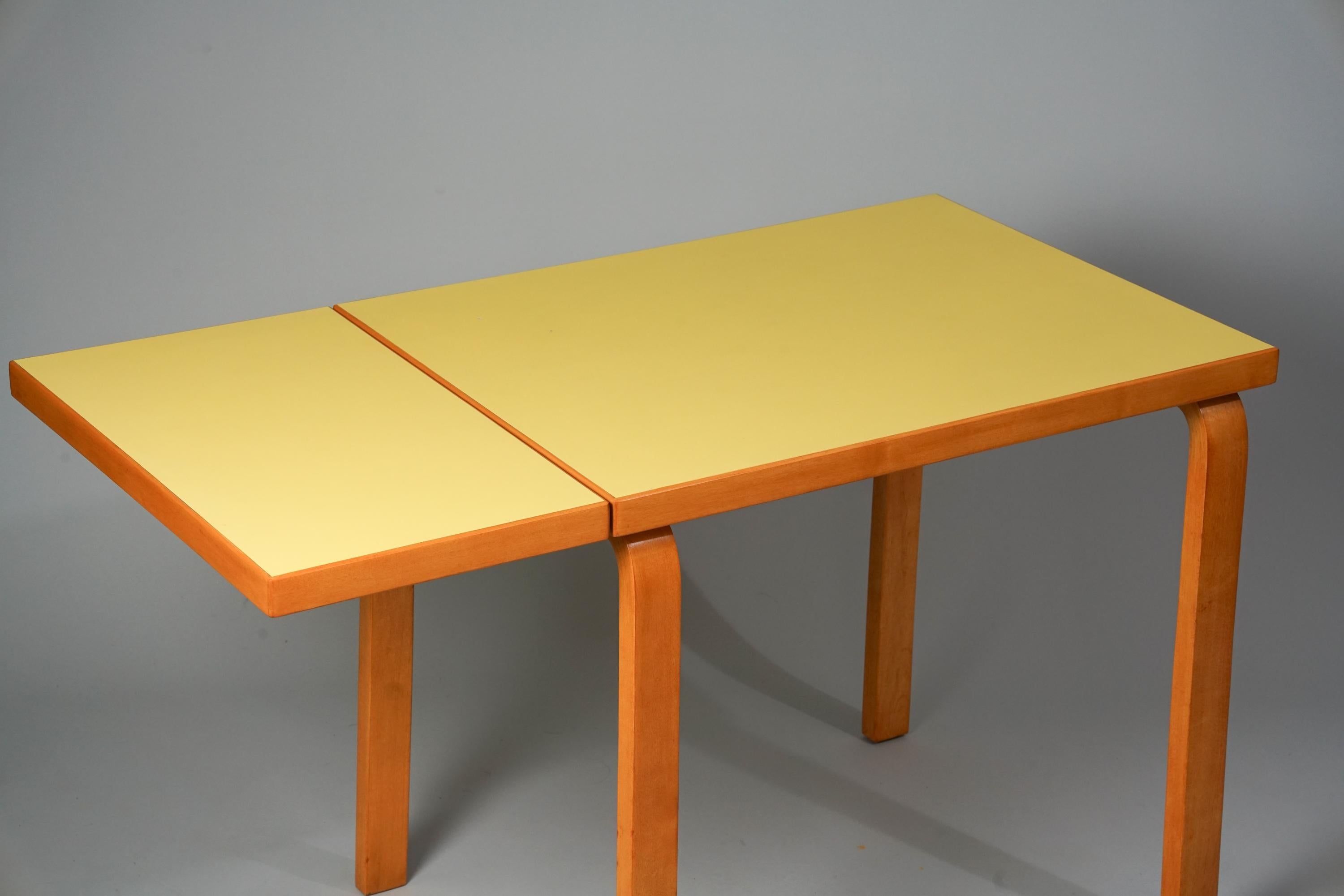 Tavolo Model DL 82, Alvar Aalto, Oy Huonekalu- ja Rakennustyötehdas Ab, anni '50 in vendita 1