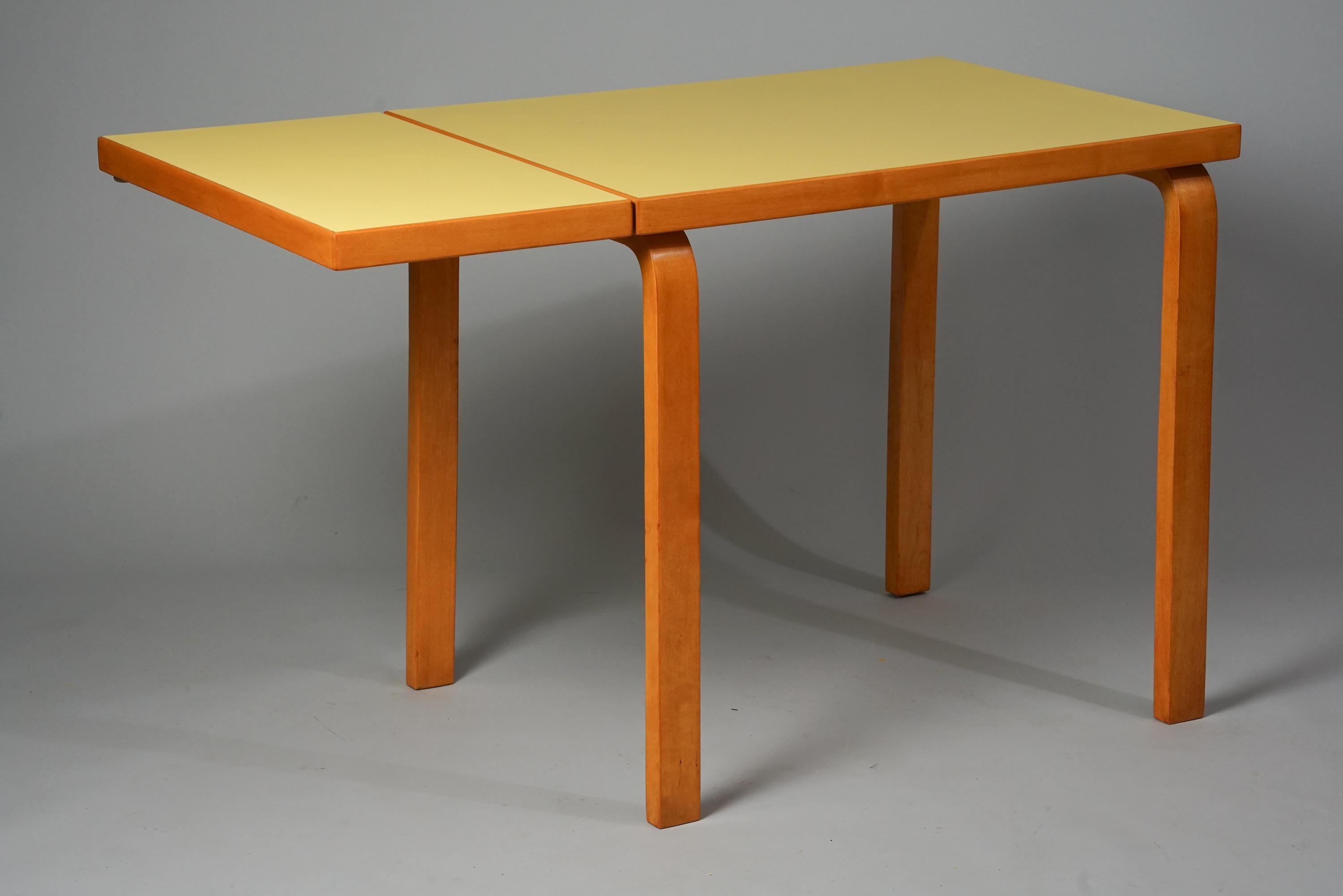 Tavolo Model DL 82, Alvar Aalto, Oy Huonekalu- ja Rakennustyötehdas Ab, anni '50 in vendita 2