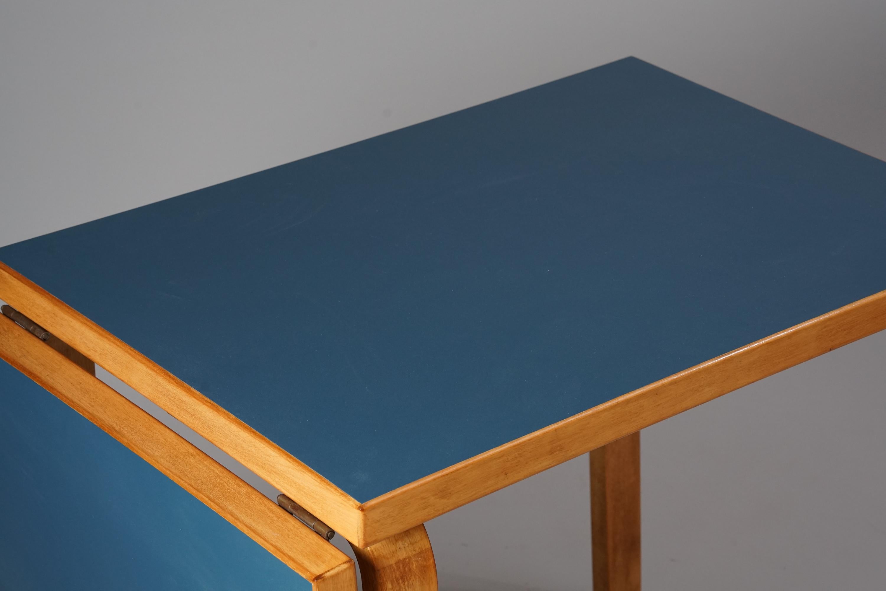 Scandinavian Modern Model DL82 Table, Alvar Aalto, Oy Huonekalu- ja Rakennustyötehdas Ab, 1950s For Sale