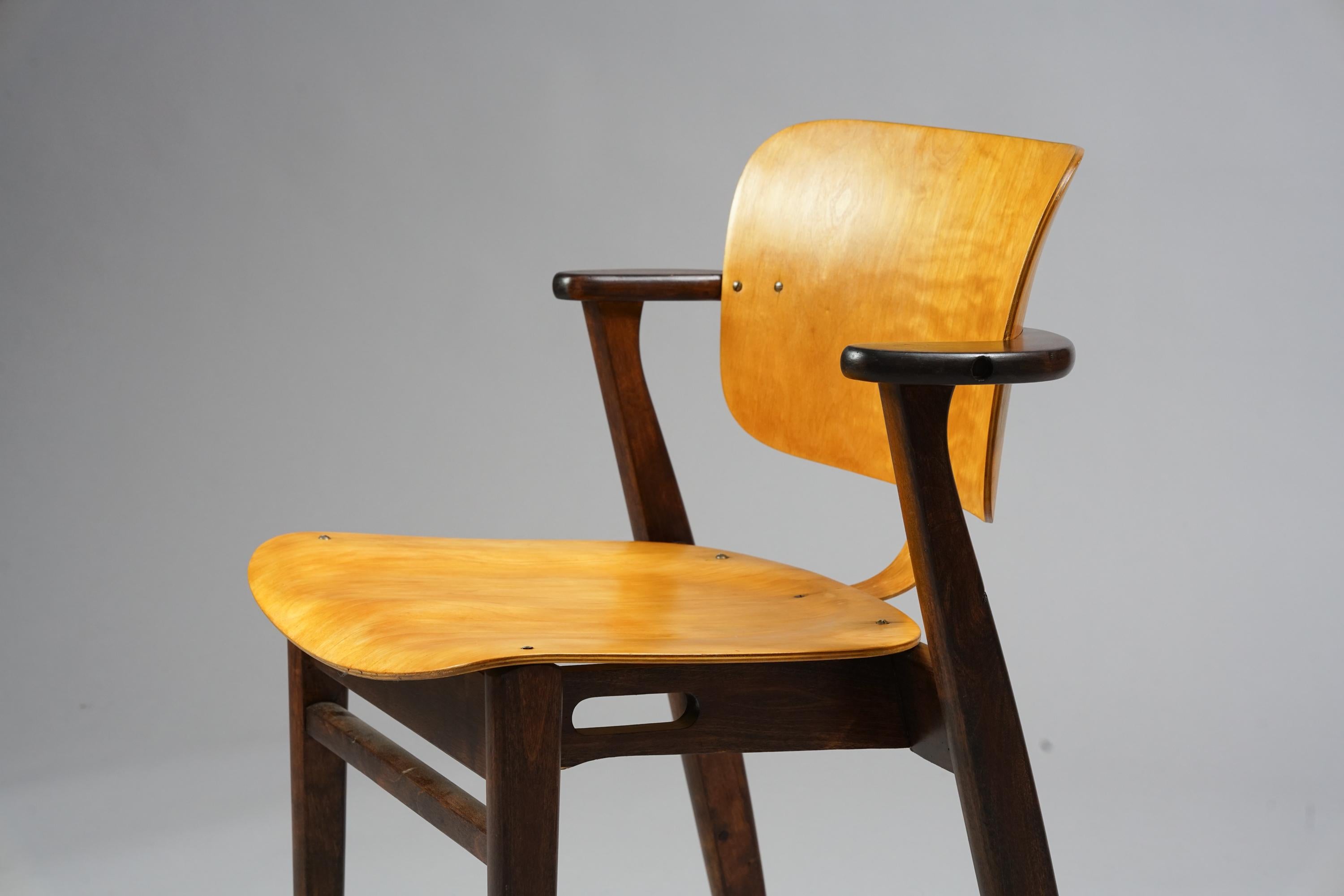 Model Domus Chair by Ilmari Tapiovaara from the 1950s 4