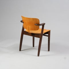 Chaise Domus par Ilmari Tapiovaara des années 1950