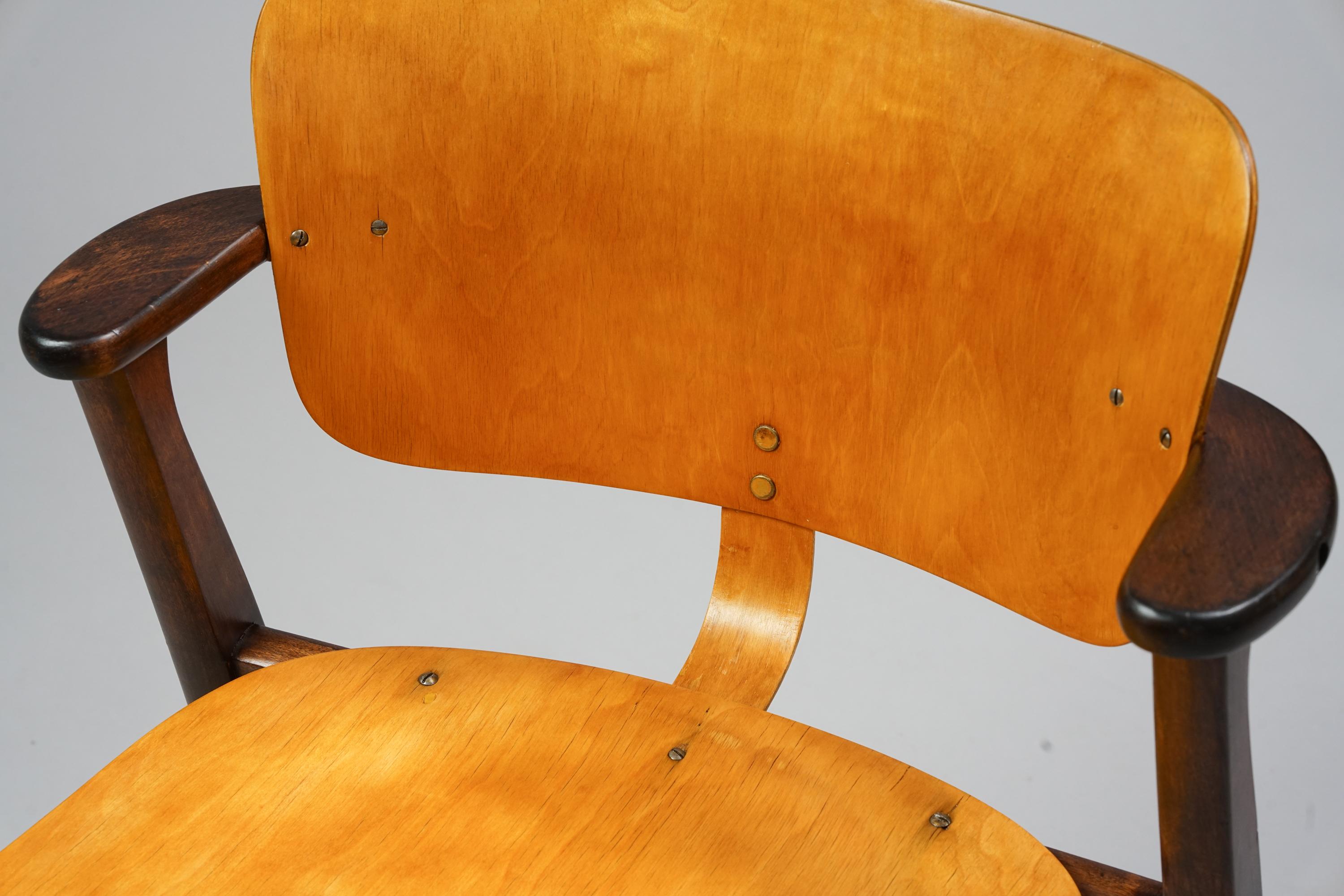 Model Domus Chair by Ilmari Tapiovaara from the 1950s In Good Condition In Helsinki, FI