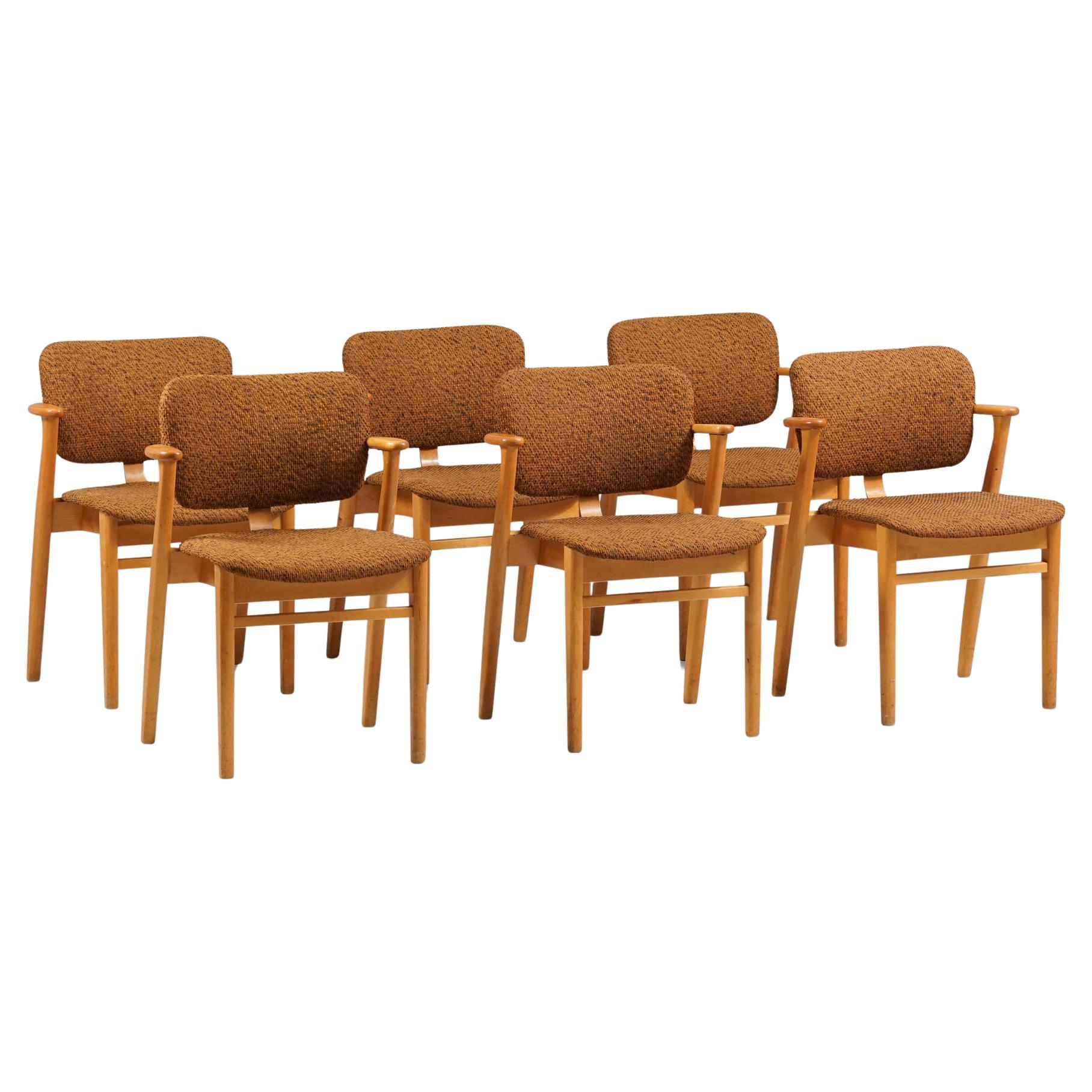 Sedie Domus, Ilmari Tapiovaara, Finlandia, anni '50