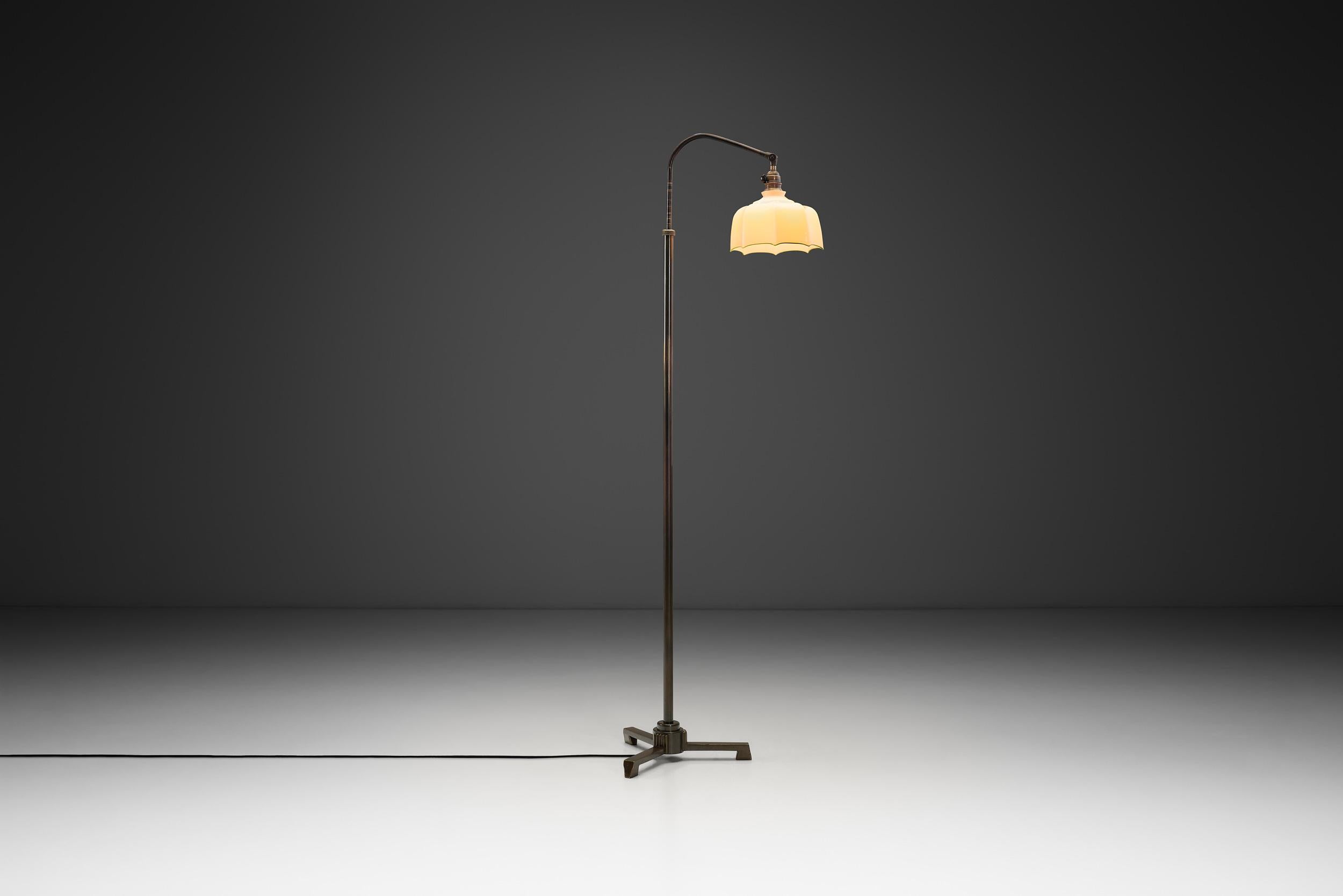 In Schweden entwickelte sich das Art Deco als Swedish Grace, das im Vergleich zu den Deco-Arbeiten französischer und amerikanischer Designer etwas minimalistischer war. Es war ein kurzes, aber einschneidendes Kapitel der nordischen Designgeschichte.