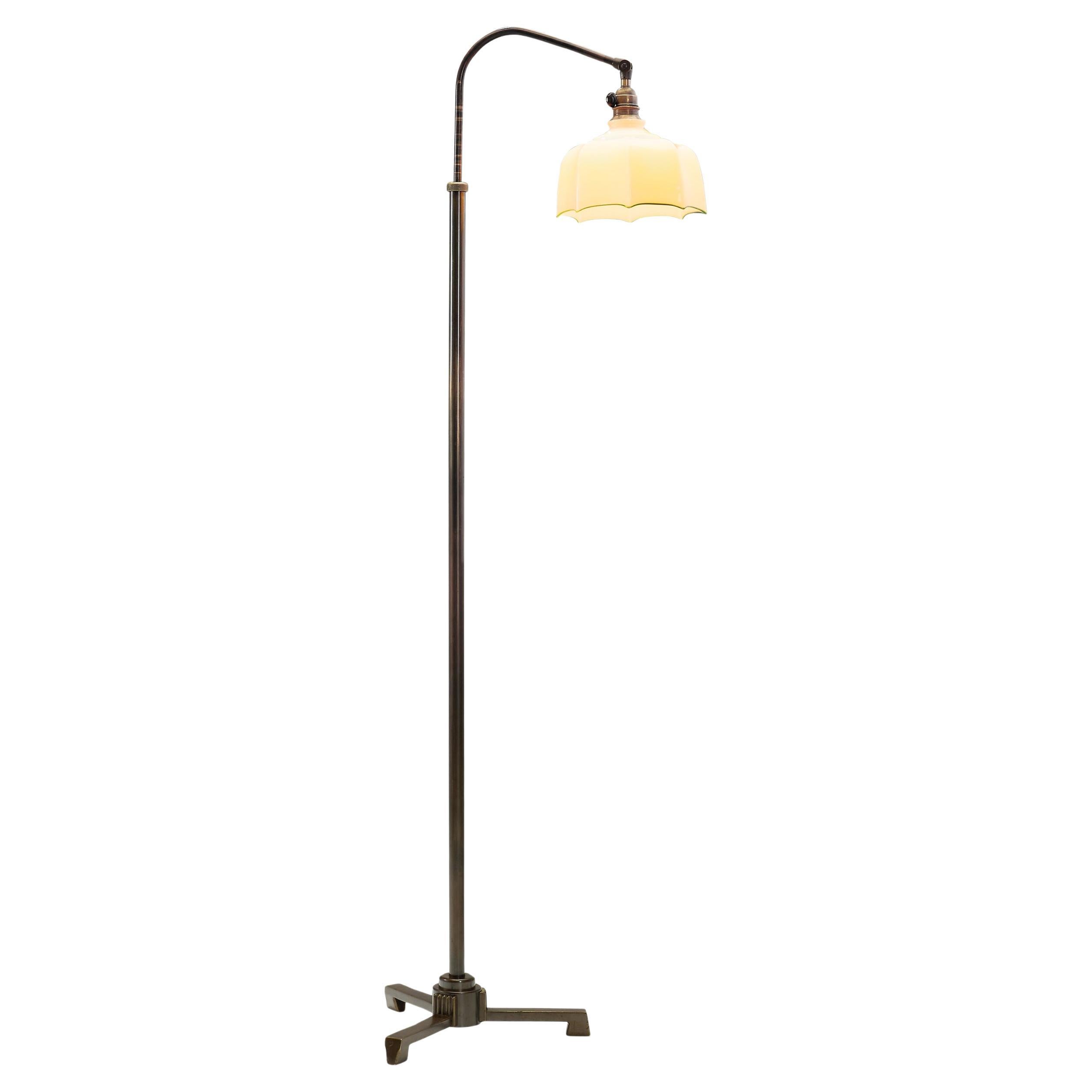 Model No. "E103" Art Deco Stehleuchte von Böhlmarks, Schweden 1930er Jahre im Angebot