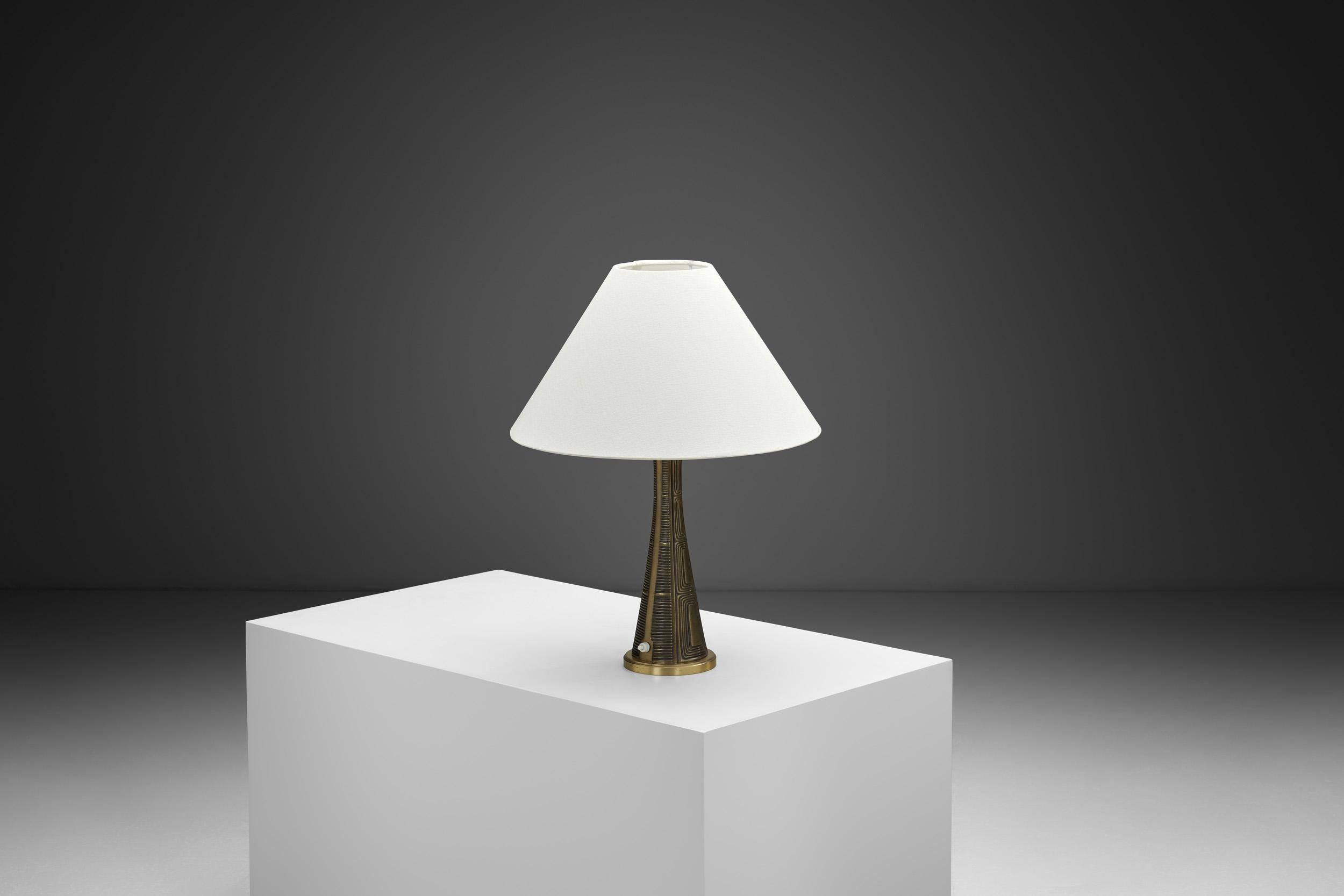 Mid-Century Modern Lampe de table Model 