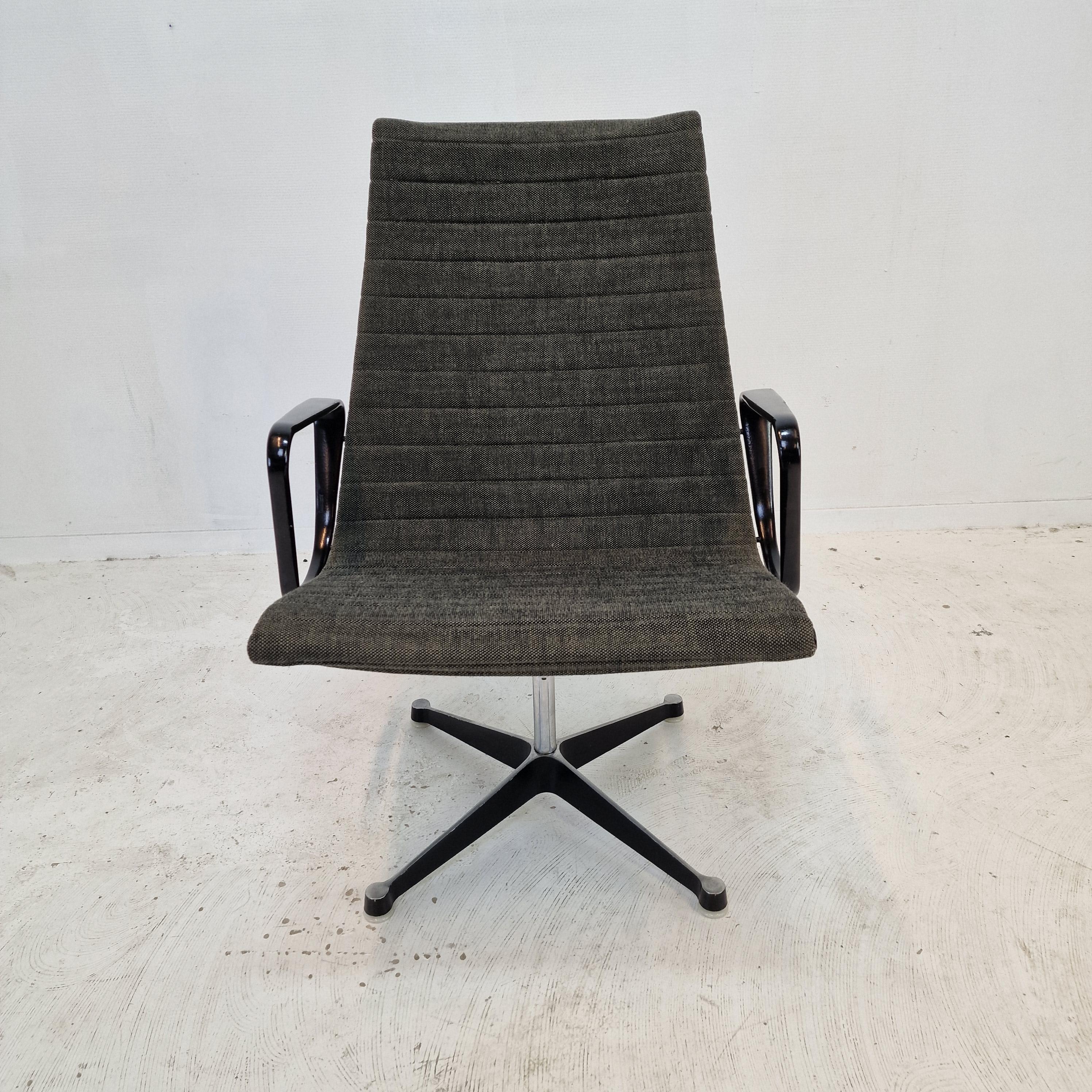 Model EA 116 Chair by Eames for Herman Miller, 1960's For Sale 8