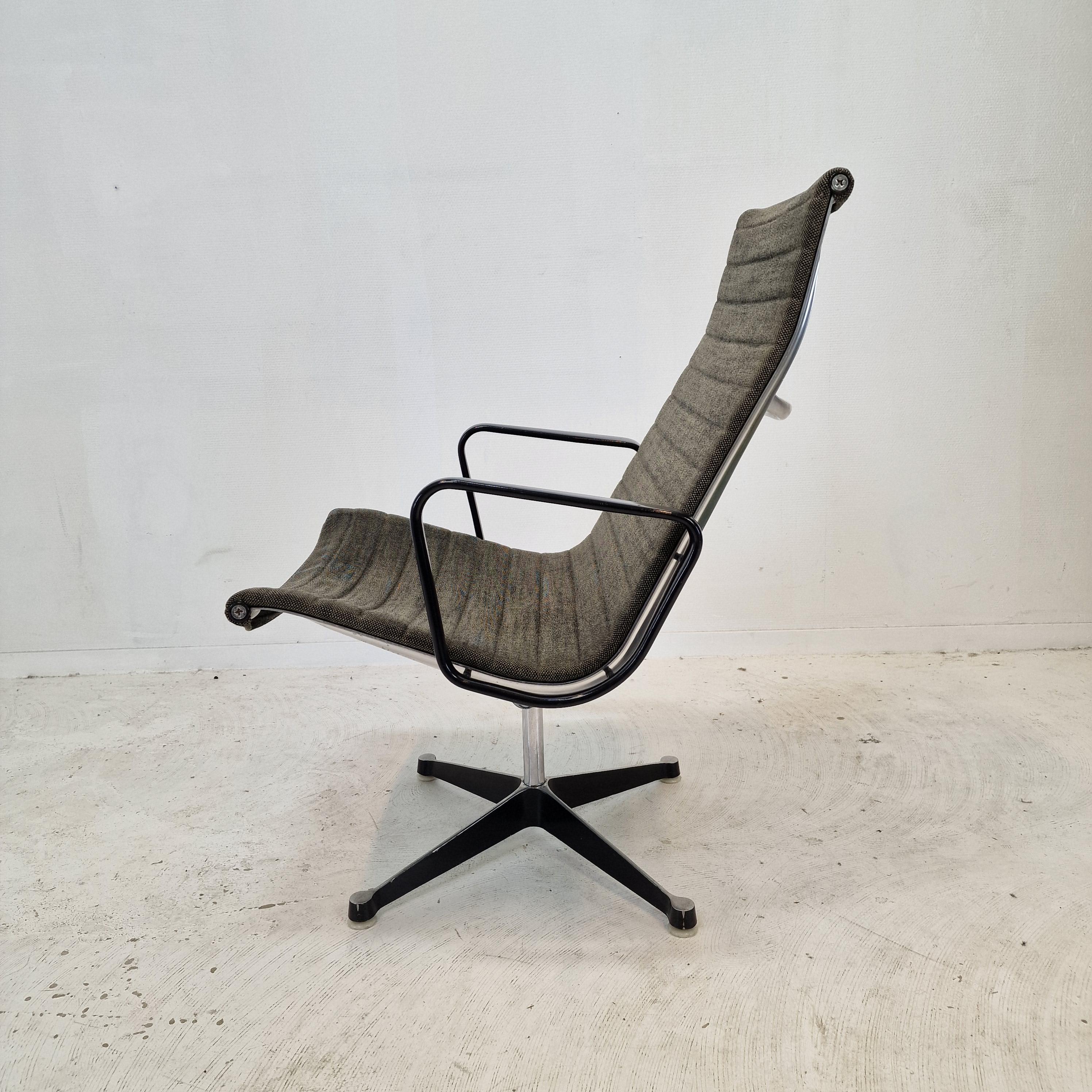 Model EA 116 Chair by Eames for Herman Miller, 1960's In Good Condition For Sale In Oud Beijerland, NL