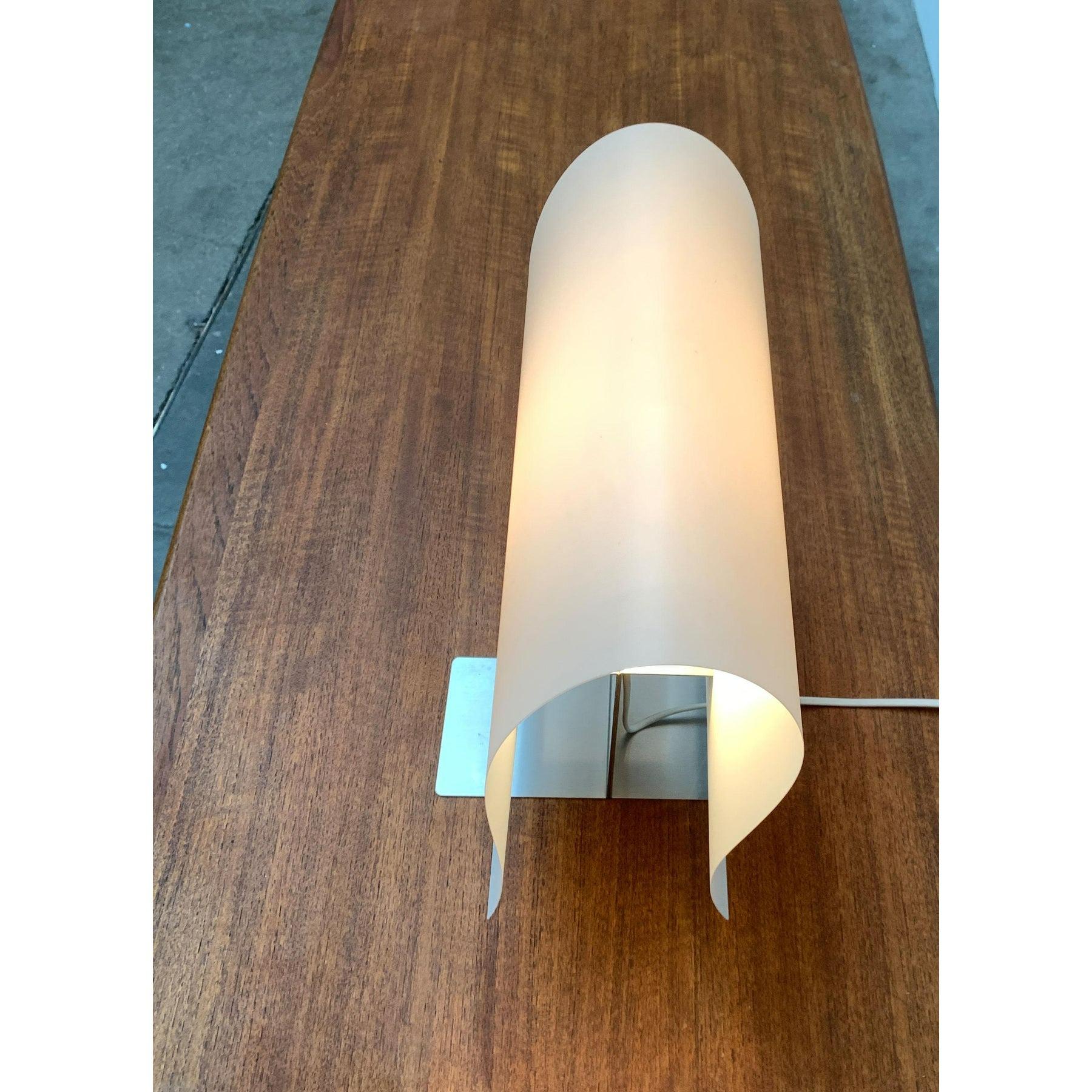Modèle Emma Lampe de table minimaliste de Cristina Lamiquiz Design, 1995 en vente 5