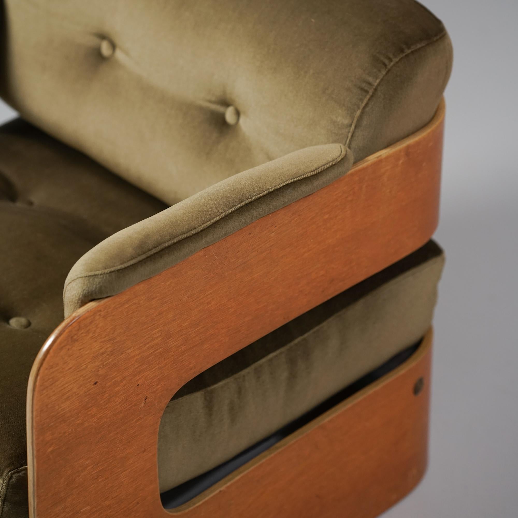 Mid-20th Century Model 