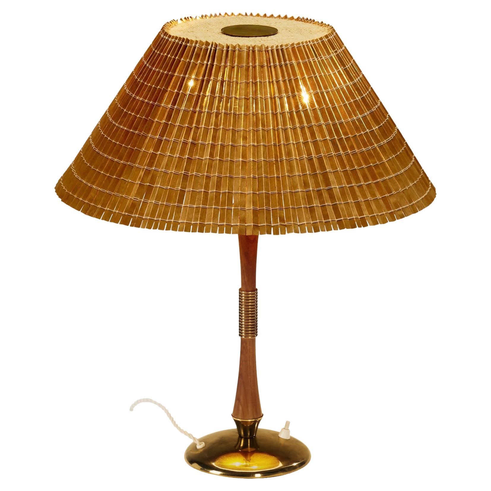 Model "EV 47" Table Lamp by Itsu, Finland Mid-20th Century For Sale