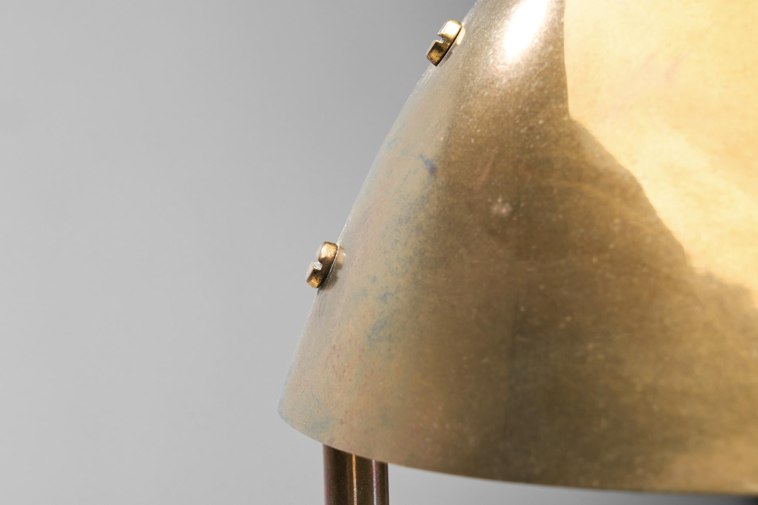 Lampe de table en laiton modèle 