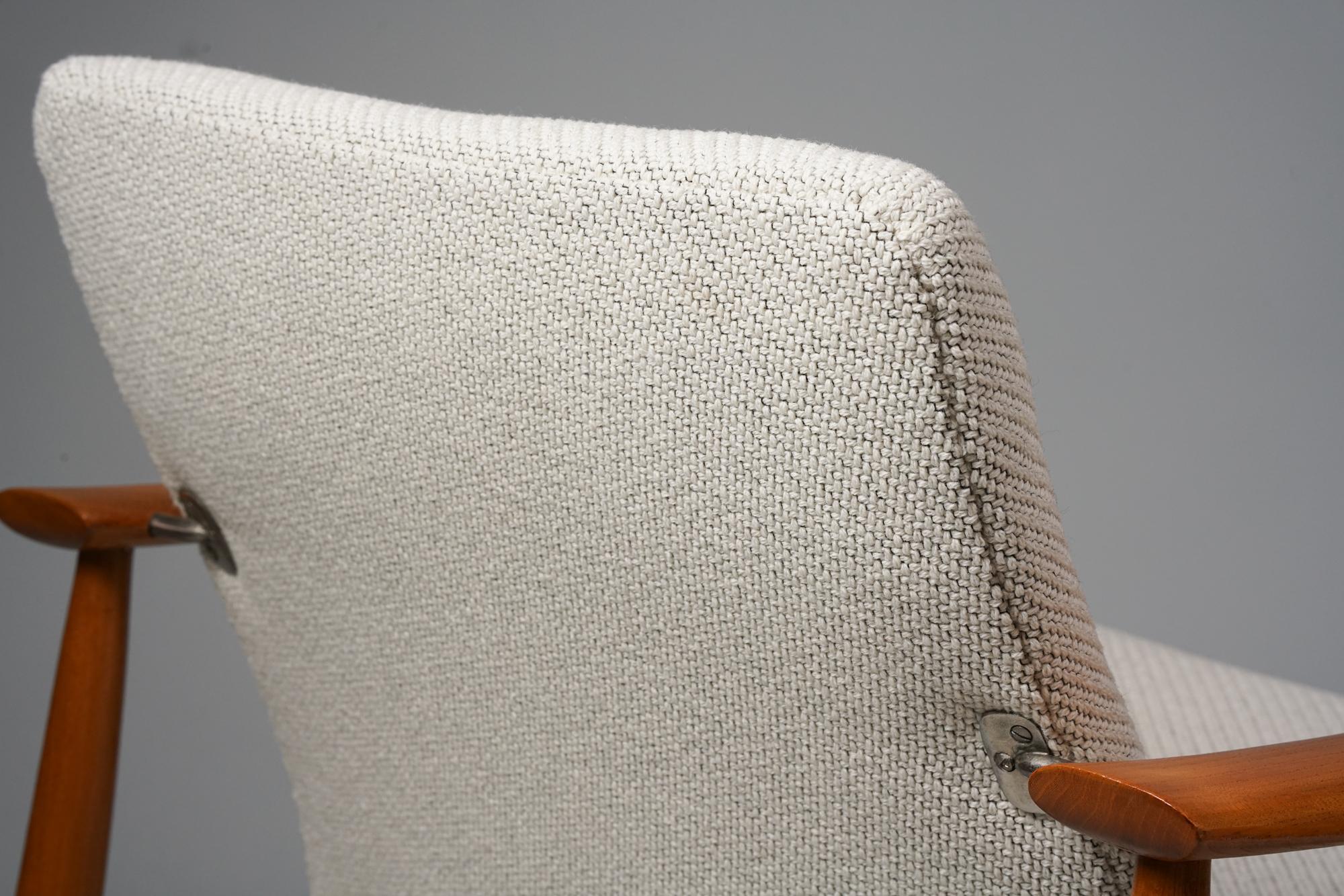 Model FD 138 Armchair, Finn Juhl, France & Søn, 1960s In Good Condition For Sale In Helsinki, Uusimaa