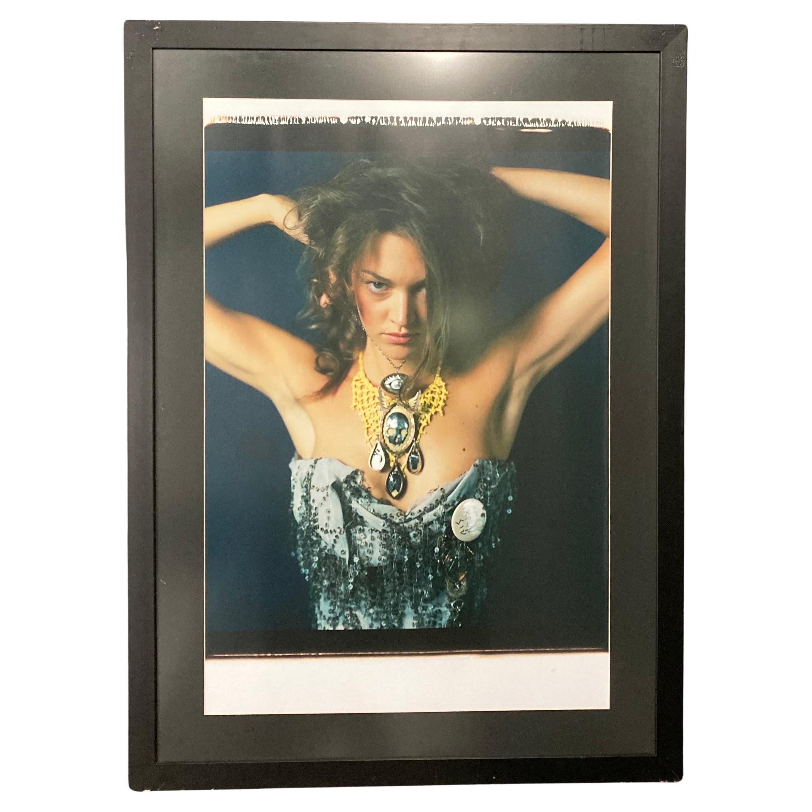 Großformatiges Polaroidfoto, Modell für Vivienne Westwood, 2008