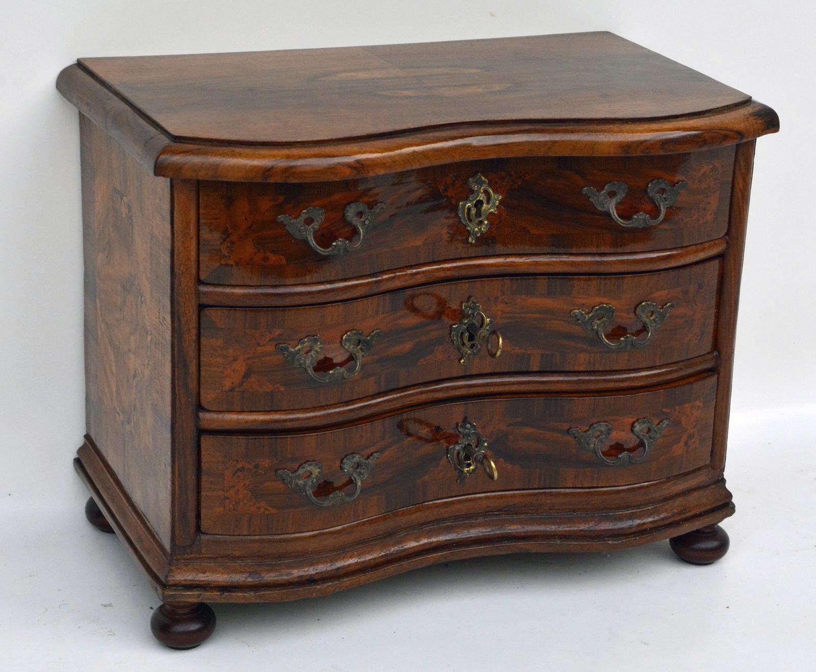 Model Furniture, Baroque Dresser, 1750s In Good Condition In Kiel, Schleswig-Holstein