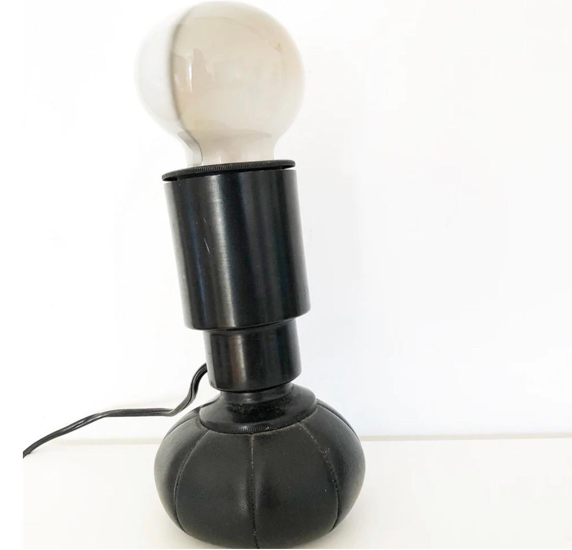 Italian Model G 600 Table Lamp by Gino Sarfatti for Arteluce, 1980s, Design For Sale