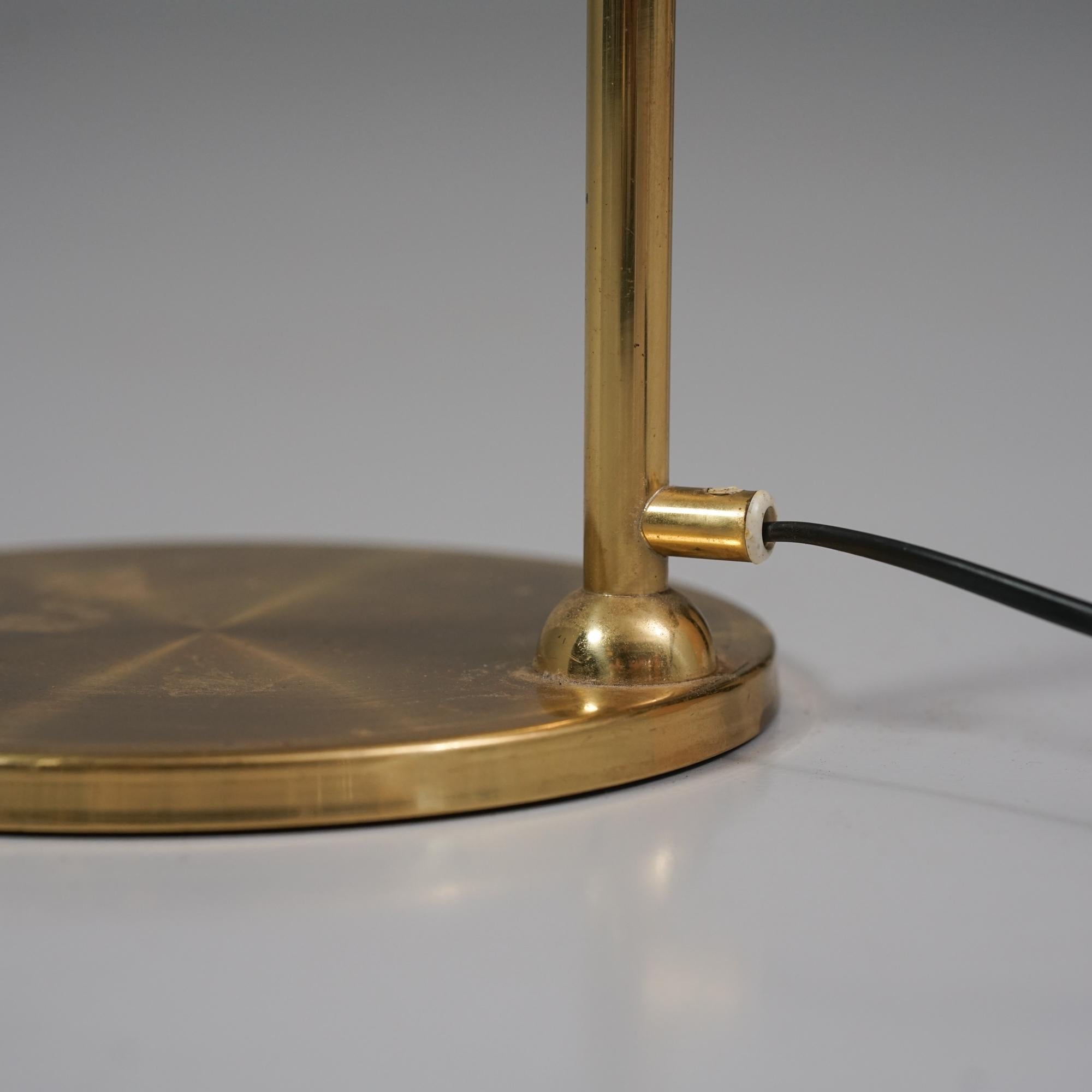 Model G125-2 Floor Lamp, Nya Öia, Sweden, Mid-20th Century For Sale 2