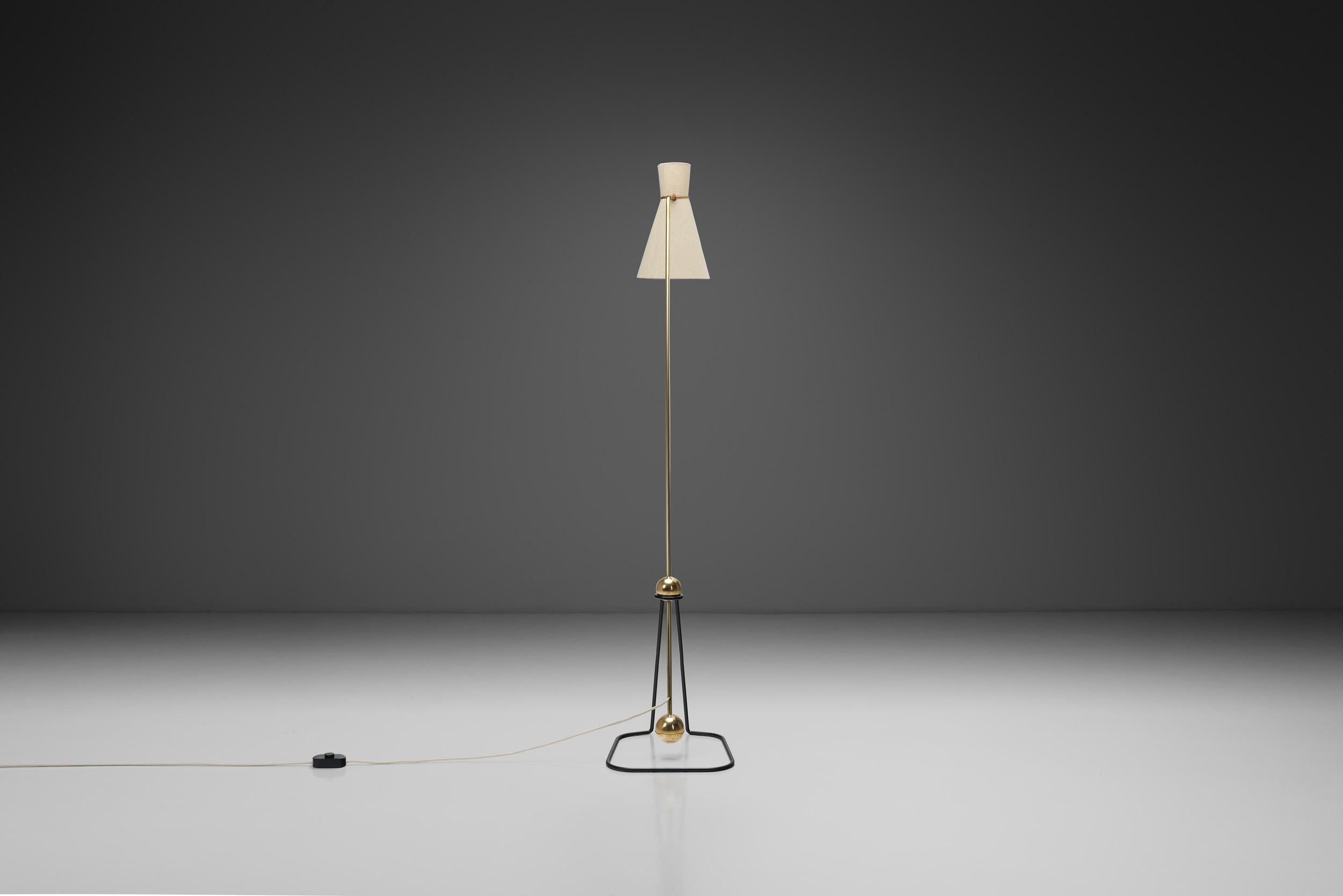 Metallo Lampada da terra in ottone Model 