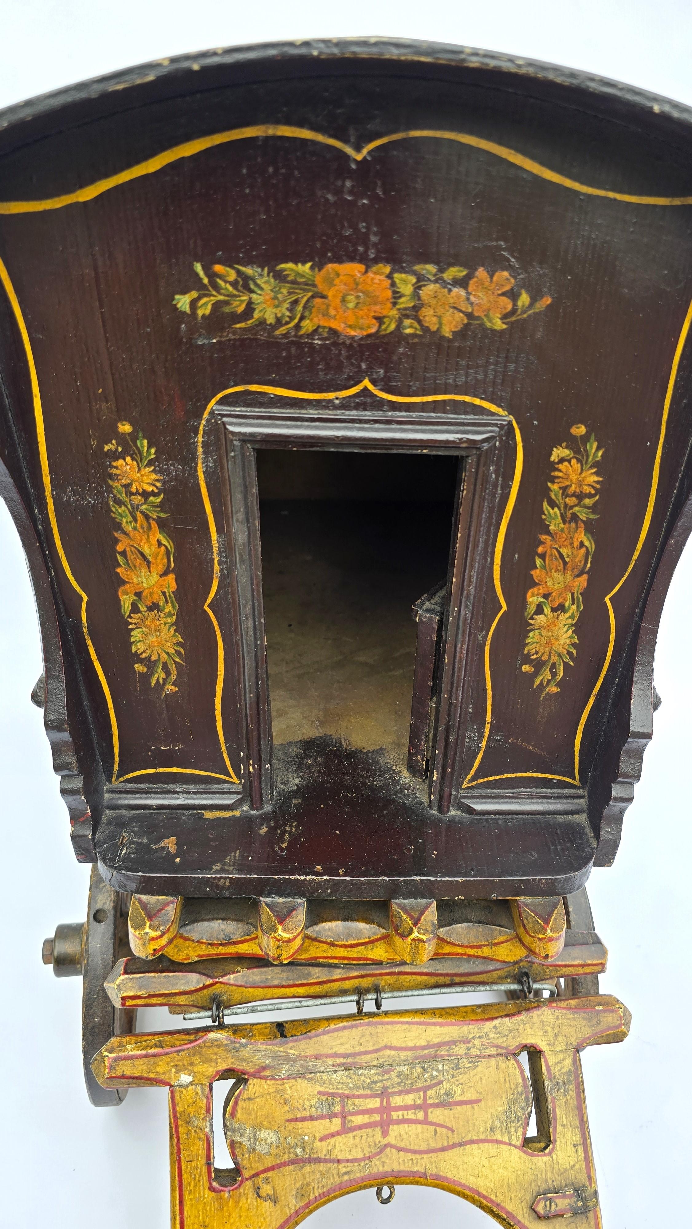 Modellino di roulotte di zingari, fatto a mano e dipinto, arte popolare, inglese circa 1900 in vendita 5