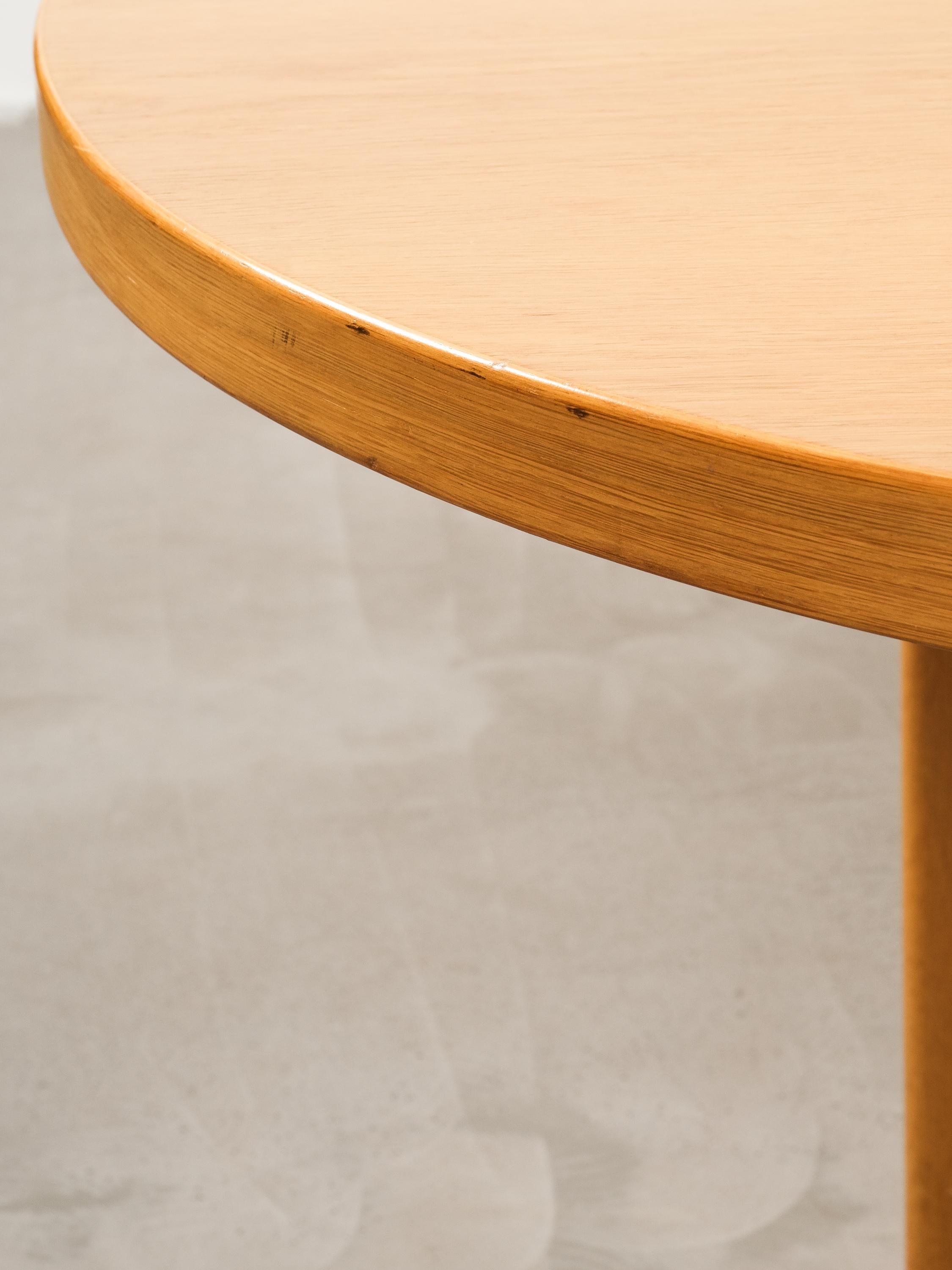 Model H93 Extendable Dining Table in Oak by Alvar Aalto for Artek, 1960s/70s 1