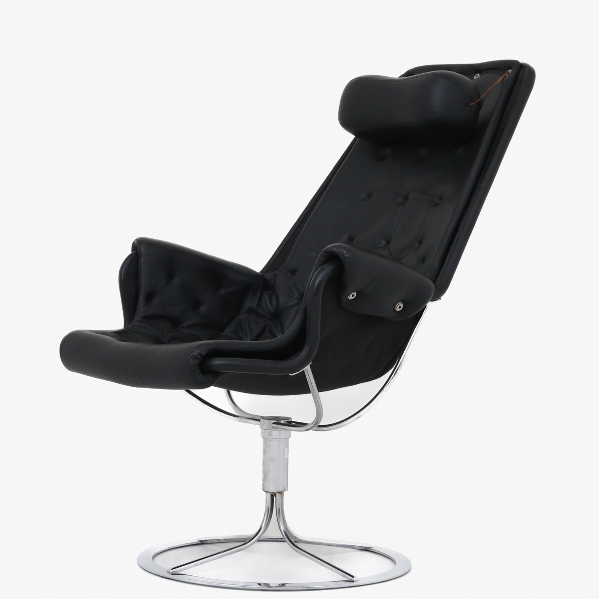 Set of 2 Model 'Jetson' - Lounge chairs in patinated black leather on metal frame. Bruno Mathsson / Dux