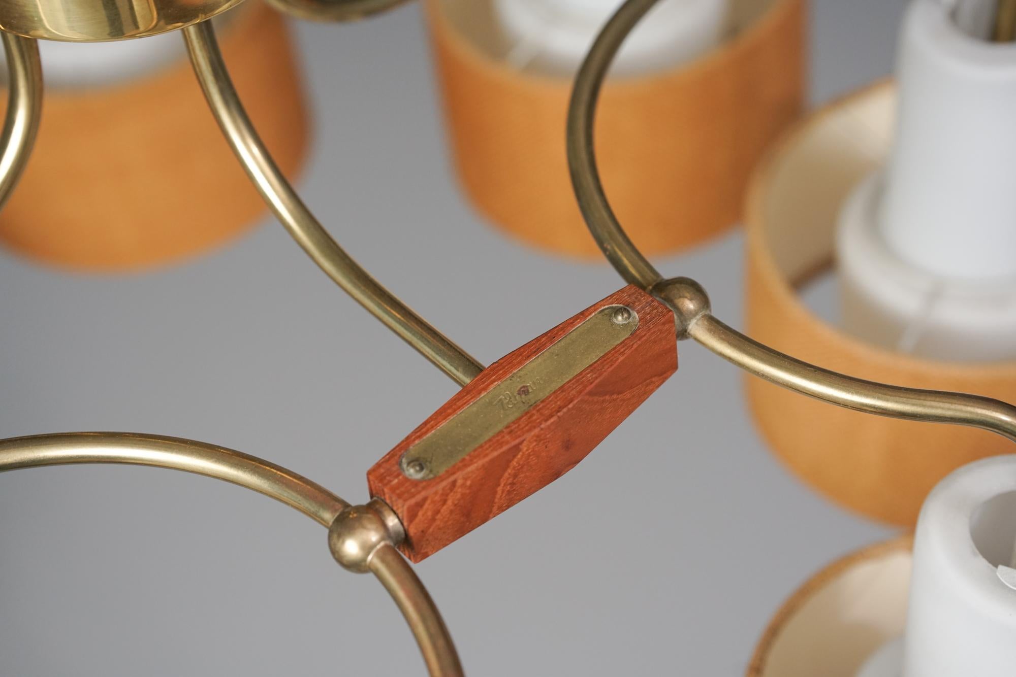 Metà XX secolo Ciondolo modello K1-169/8, Paavo Tynell, Idman Oy, 1950/1960 in vendita