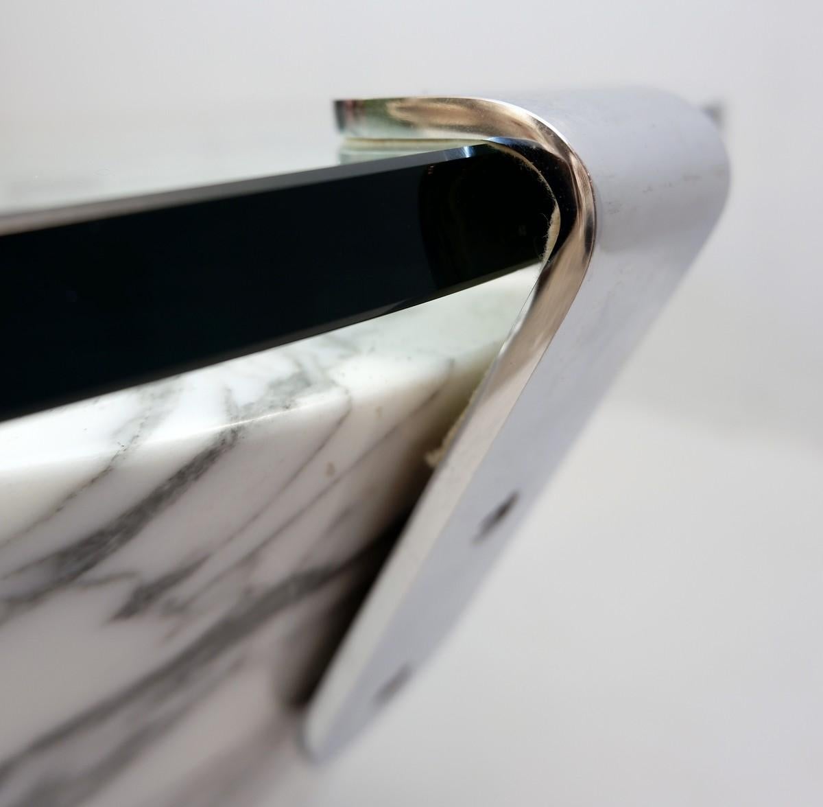Model K1000 White Marble and Glass Coffee Table by Team Form for Ronald Schmitt In Good Condition In Brussels, BE