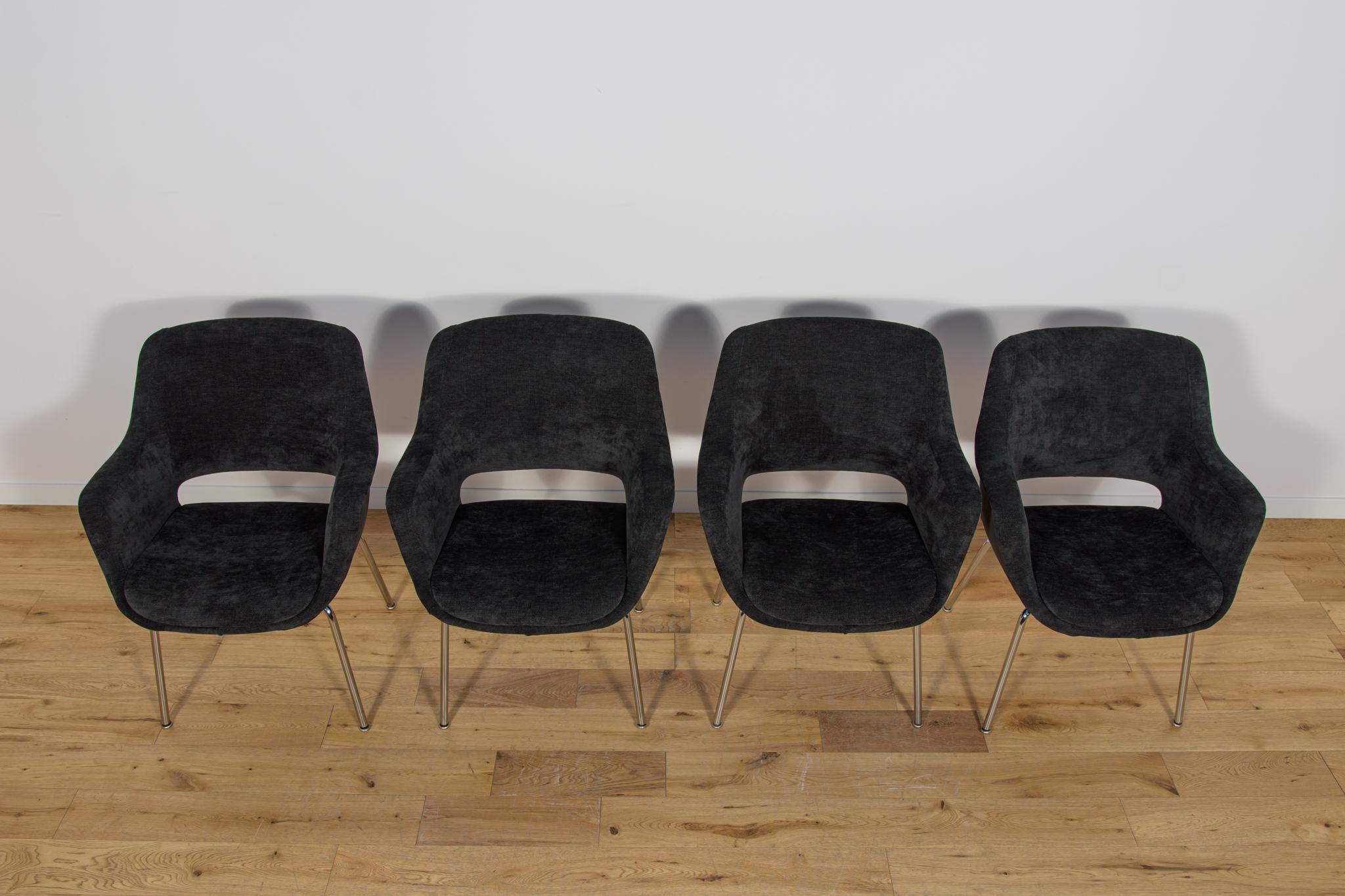 Conjunto de 4 sillones Modelo 