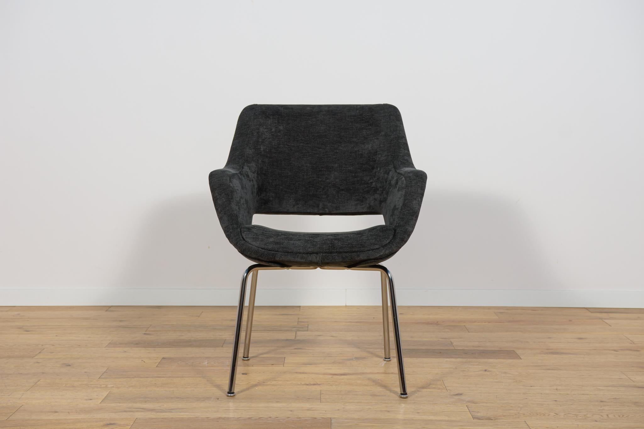 Sillones Model Kilta de Olli Mannermaa para Juch Mobelfabrik, Alemania, década de 1970. Tela en venta