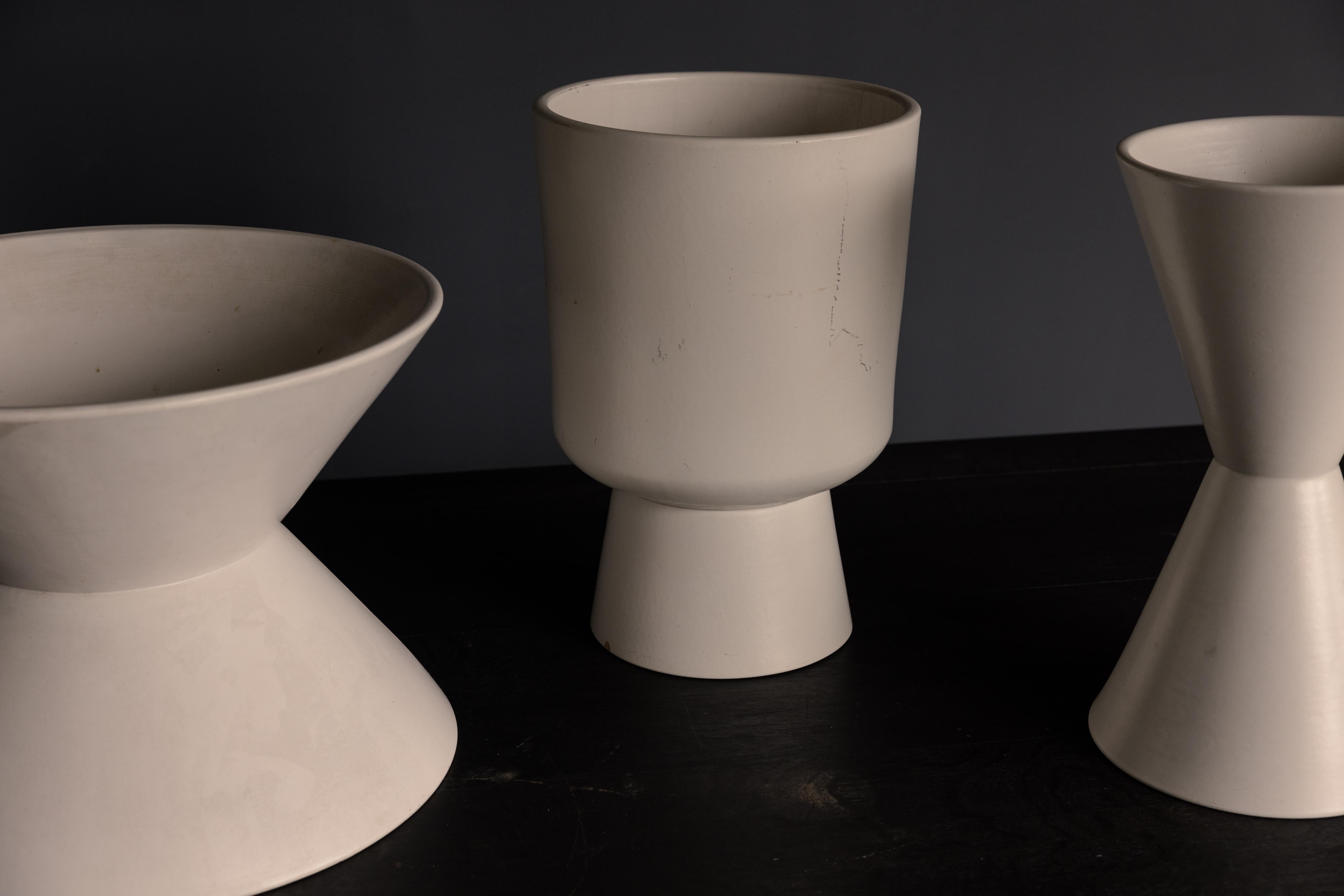 Pflanzgefäß Modell L-20 von Malcolm Leland für Architectural Pottery (amerikanisch) im Angebot