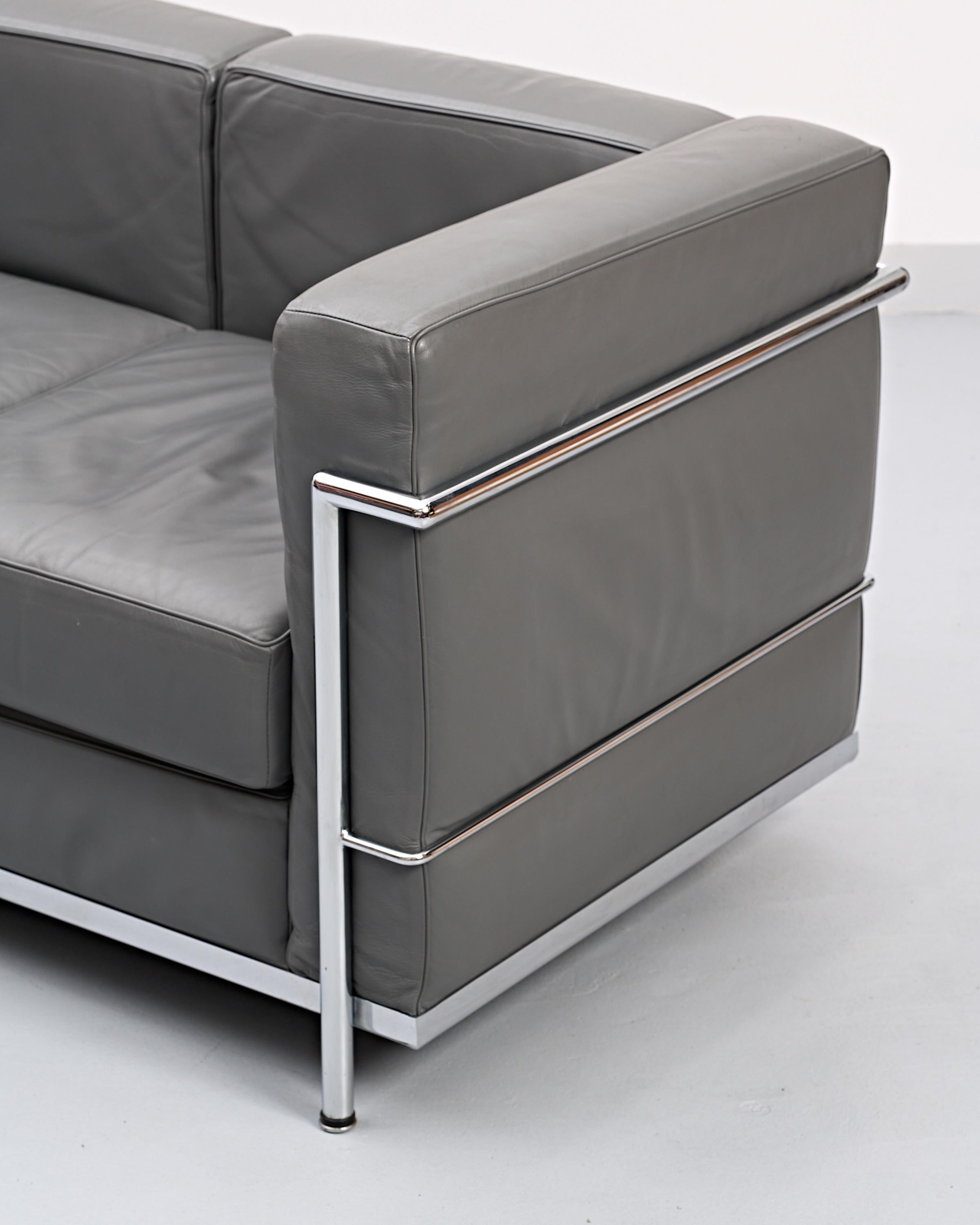 Modell LC2 3-Sitzer-Sofa von Le Corbusier für Alivar, 1980er Jahre im Angebot 2