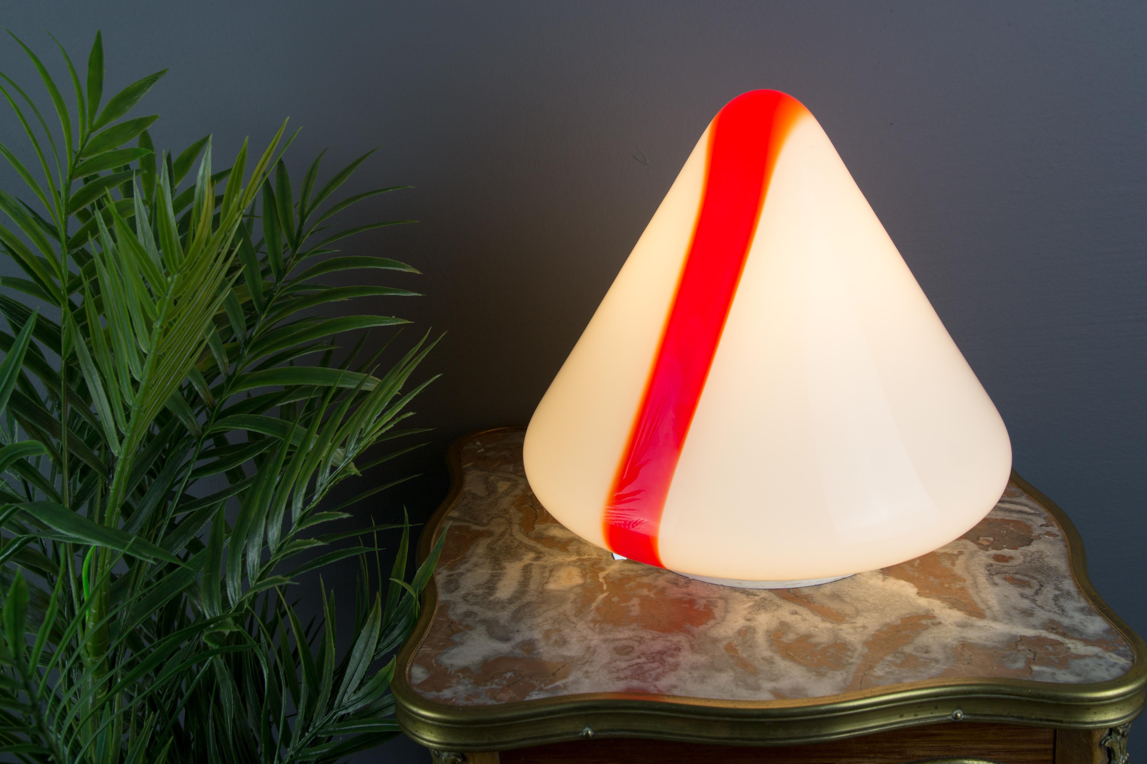 Model MICO Murano White & Red Glass Ceiling Lamp by Renato Toso for Leucos, 1972 For Sale 1
