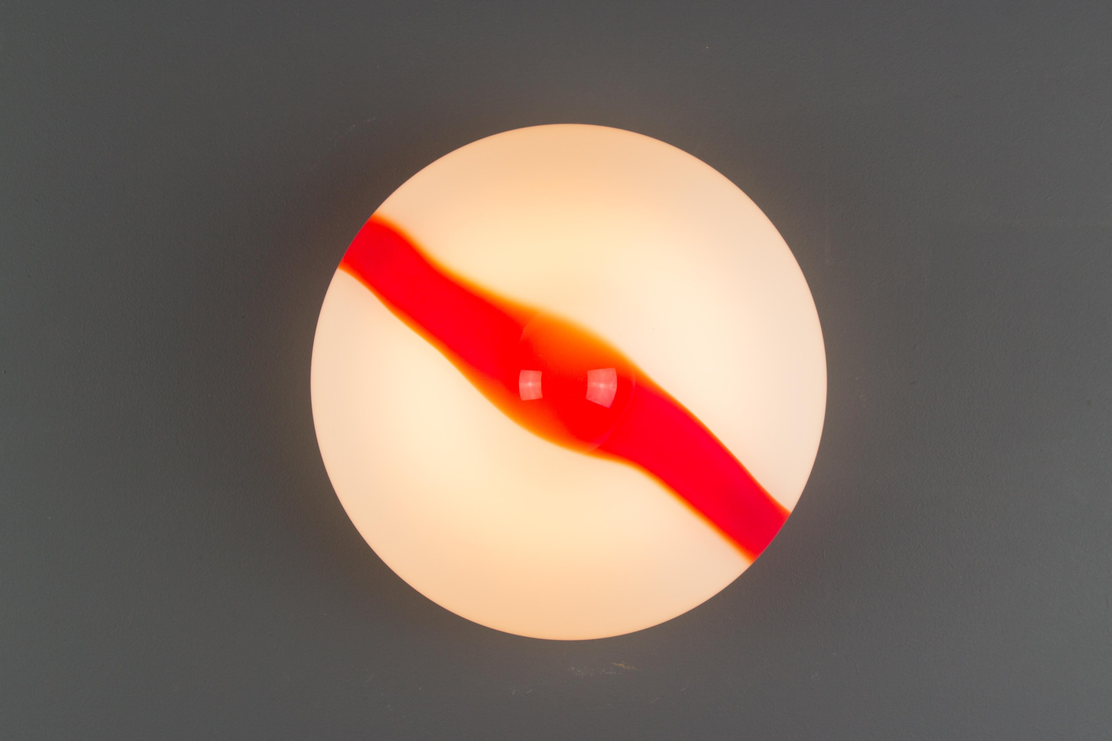 Space Age Model MICO Murano White & Red Glass Ceiling Lamp by Renato Toso for Leucos, 1972 For Sale