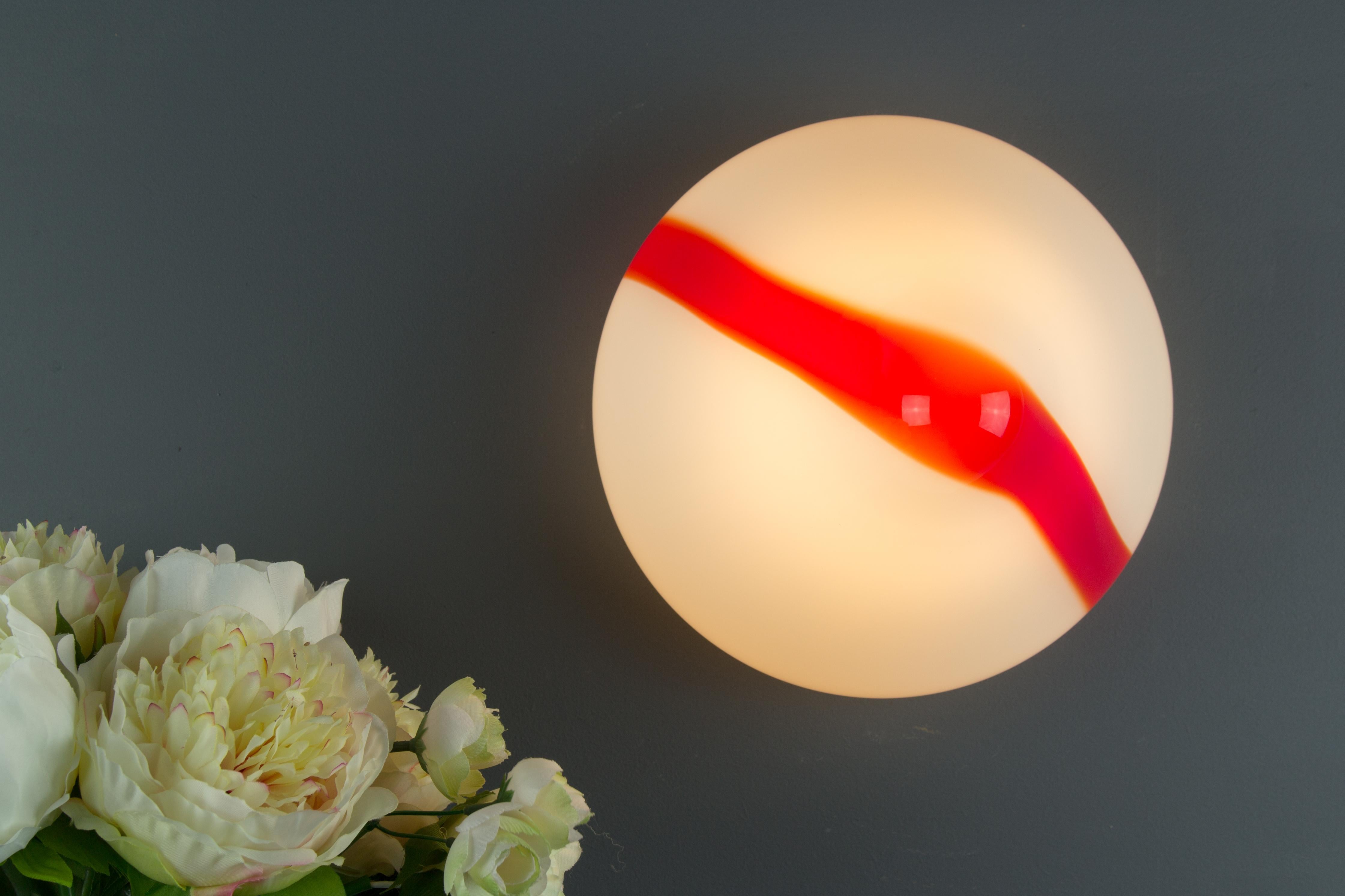 Late 20th Century Model MICO Murano White & Red Glass Ceiling Lamp by Renato Toso for Leucos, 1972 For Sale