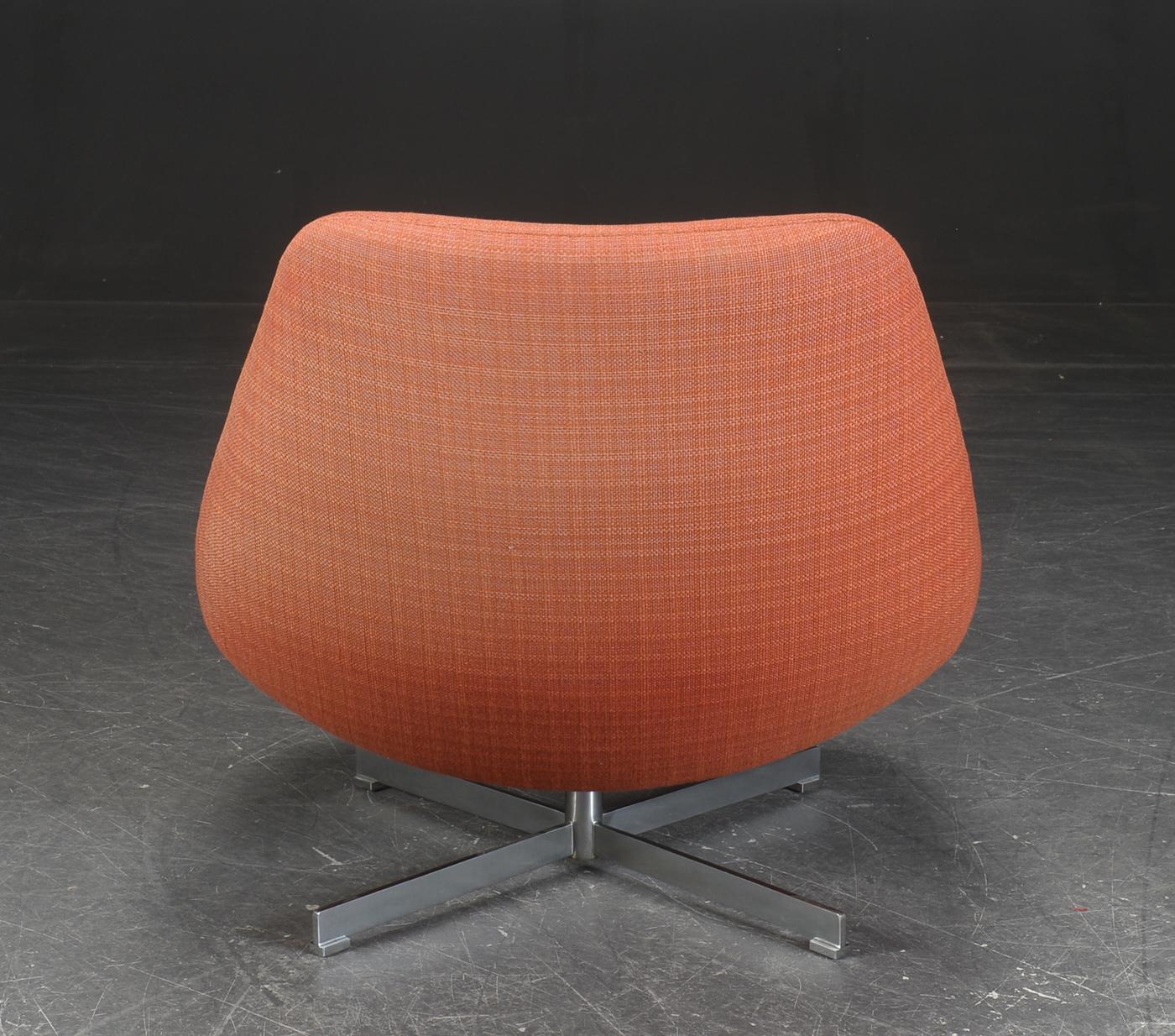 Mid-20th Century Model ML91 Swivel Lounge Chair by Illum Wikkelsø for Mikael Laursen, 1960s For Sale