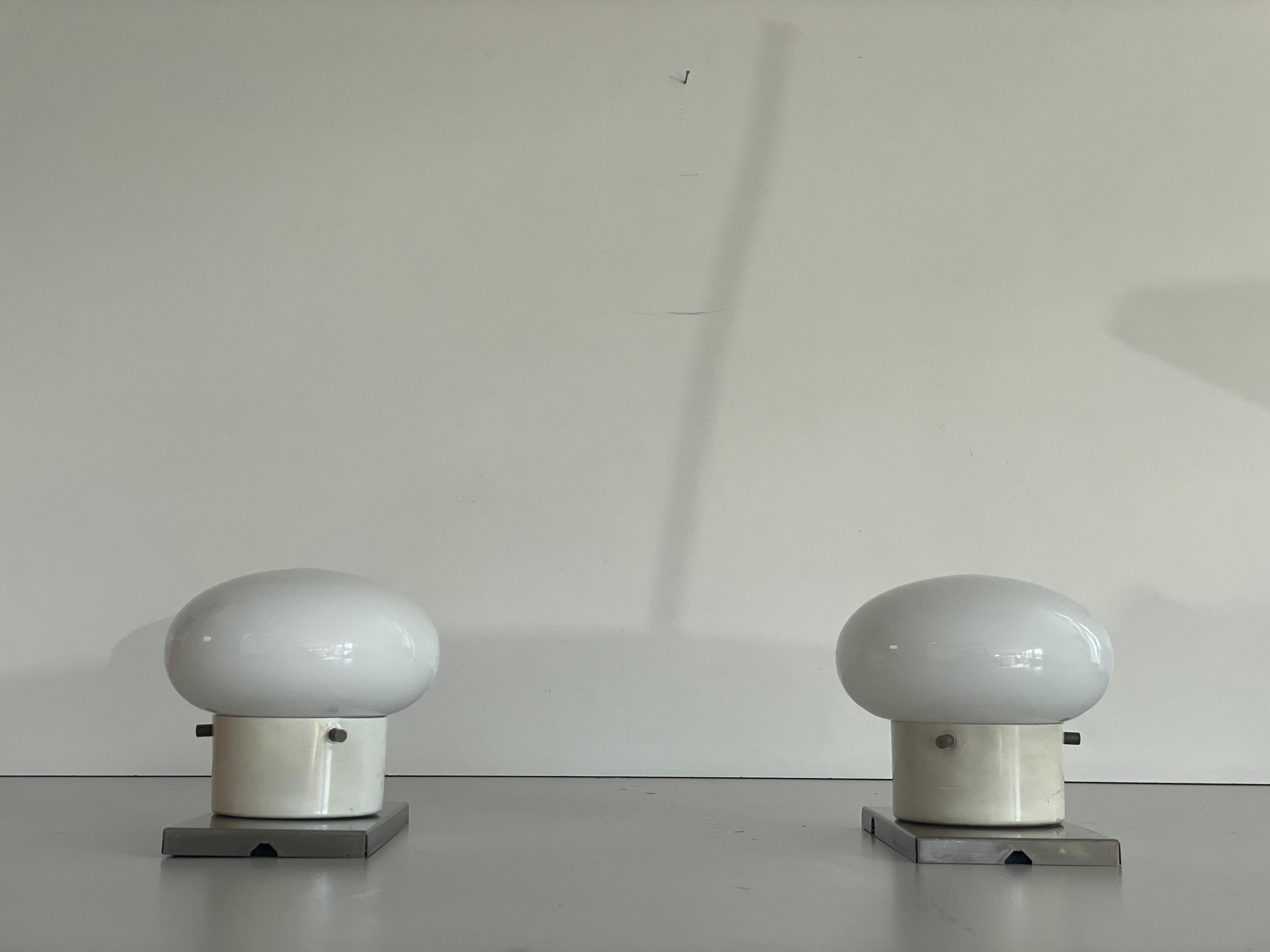 Mid-Century Modern Model Modulo Glass and Chrome Pair of Wall Lamps by S.T. Valenti, 1970s, Italy For Sale