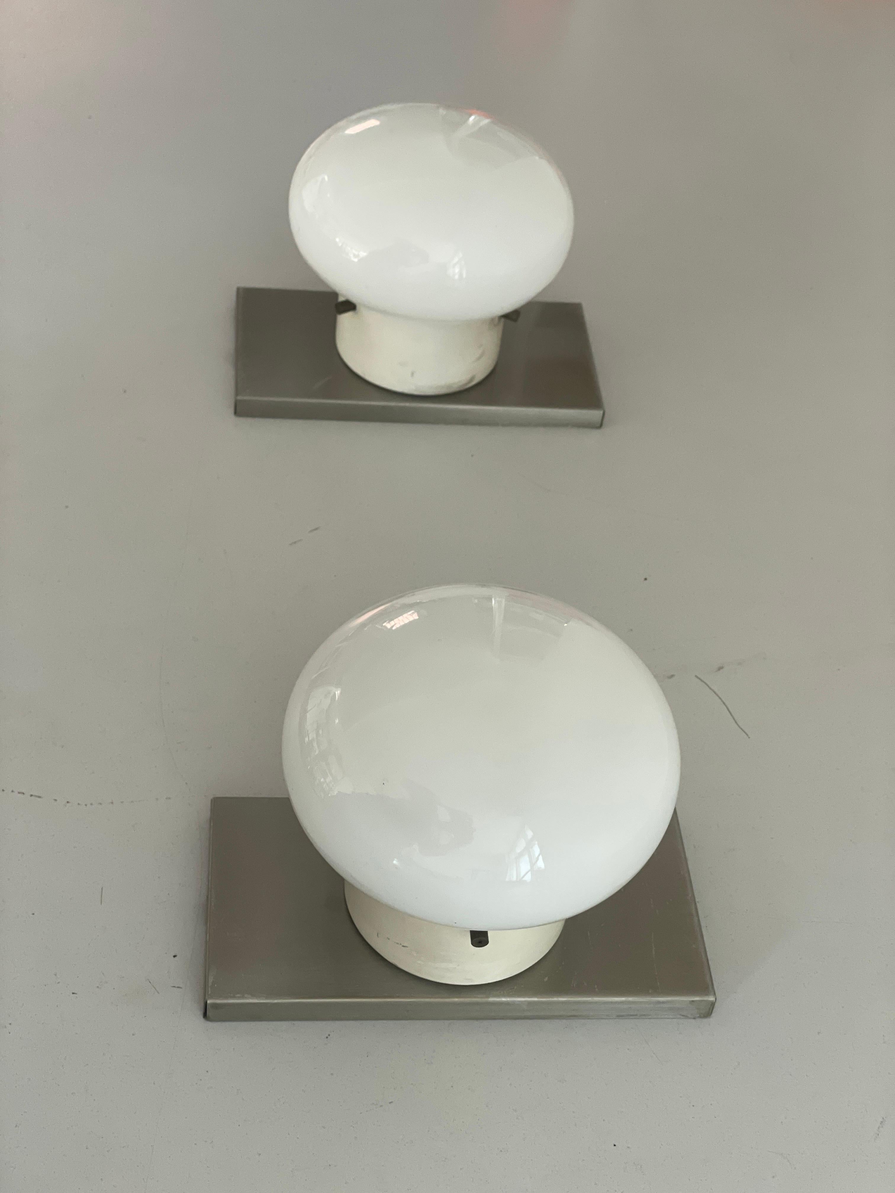 Late 20th Century Model Modulo Glass and Chrome Pair of Wall Lamps by S.T. Valenti, 1970s, Italy For Sale