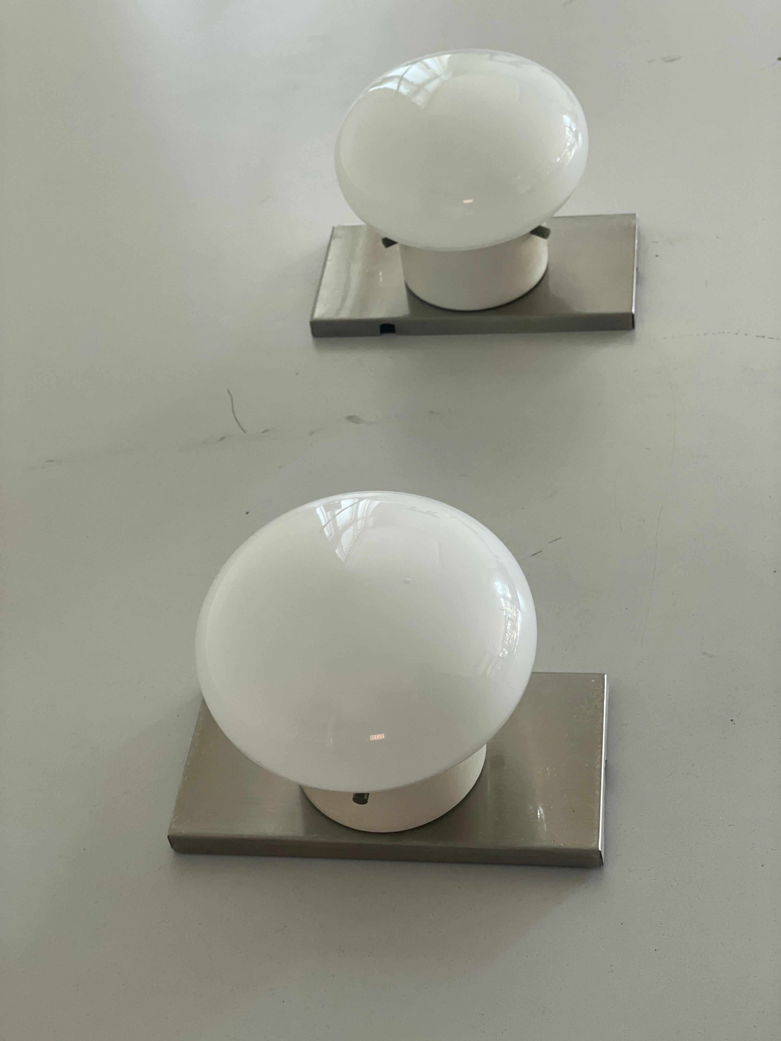 Model Modulo Glass and Chrome Pair of Wall Lamps by S.T. Valenti, 1970s, Italy For Sale 1