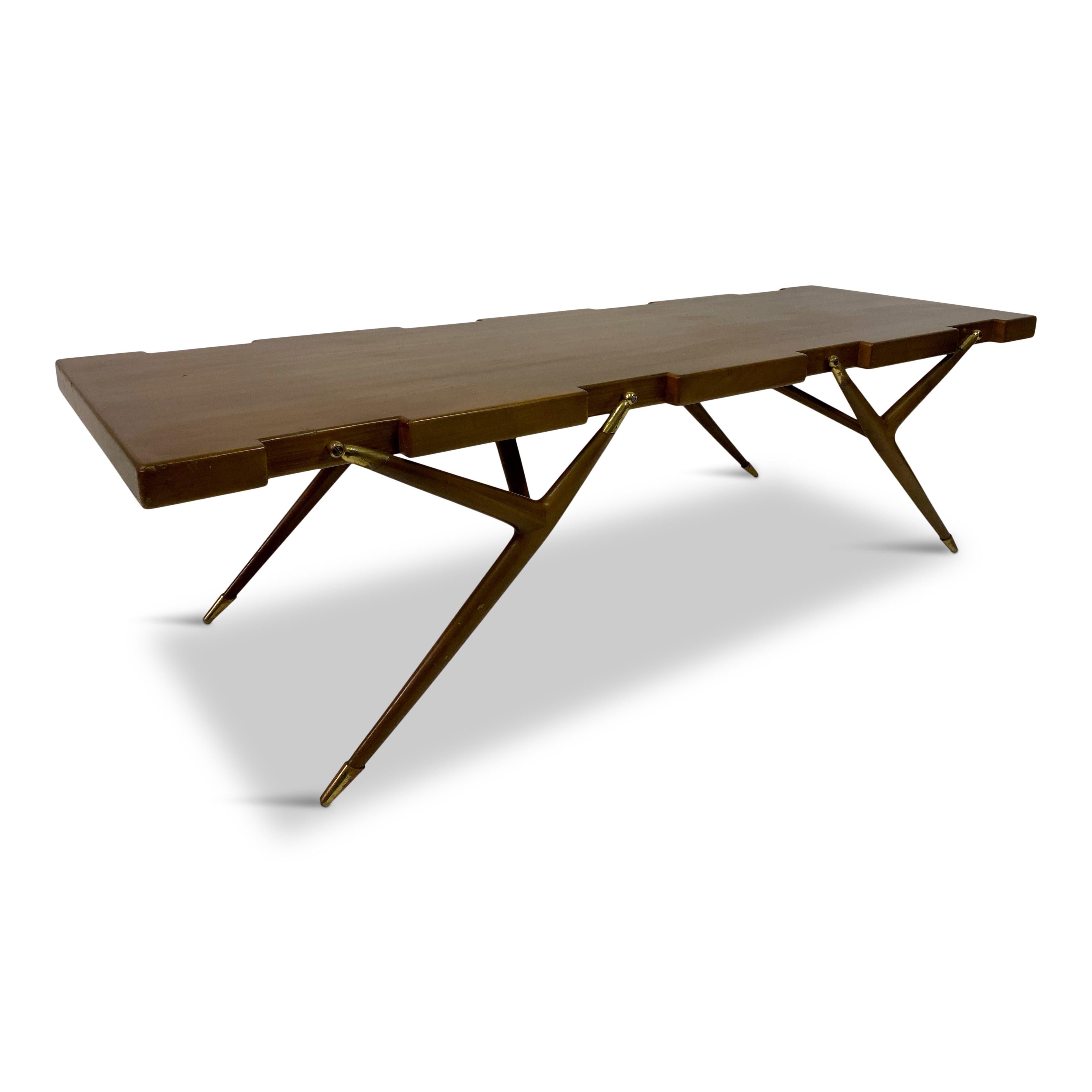 Model No. 1116 Coffee Table by Ico Parisi for Singer & Sons For Sale 4