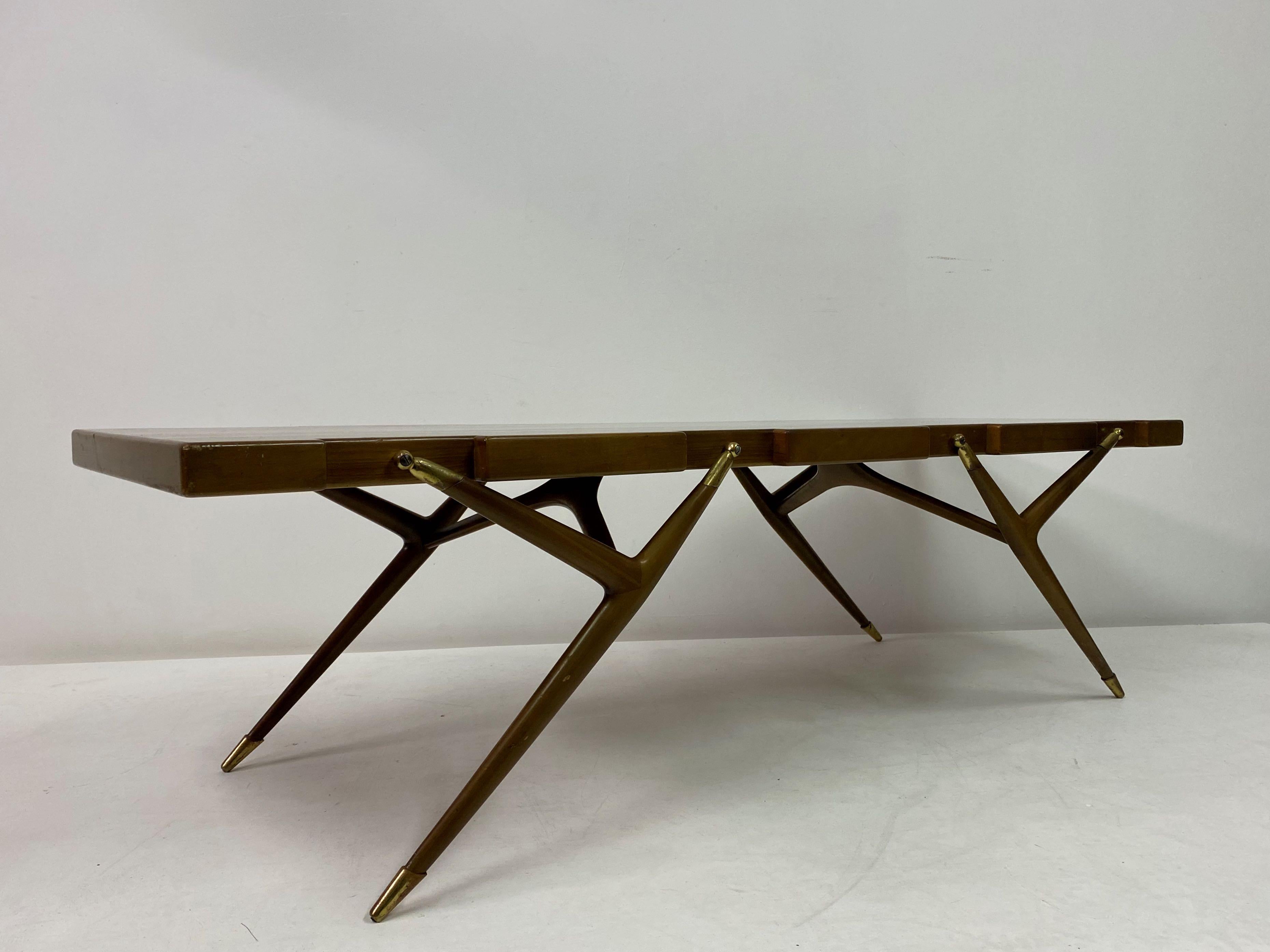 Model No. 1116 Coffee Table by Ico Parisi for Singer & Sons For Sale 5