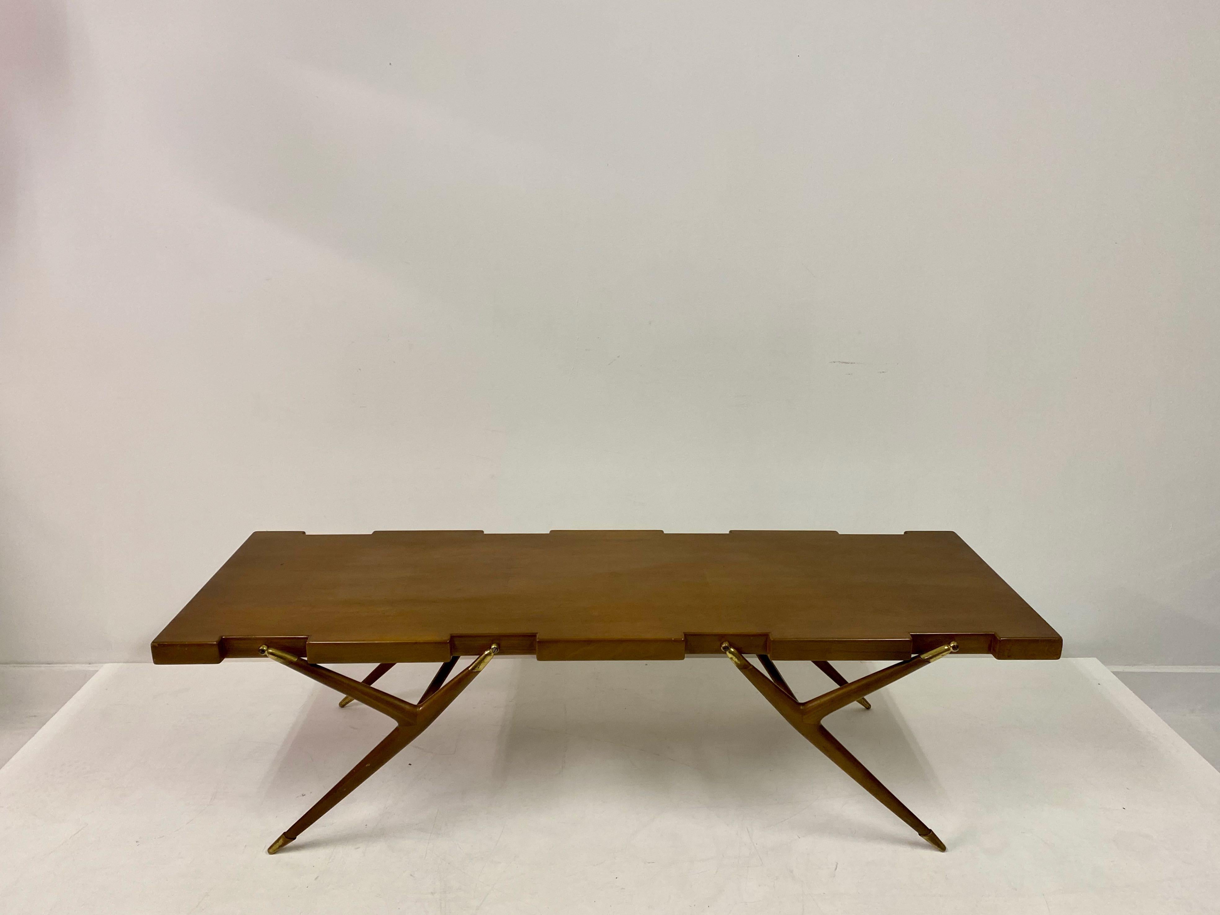 20th Century Model No. 1116 Coffee Table by Ico Parisi for Singer & Sons For Sale