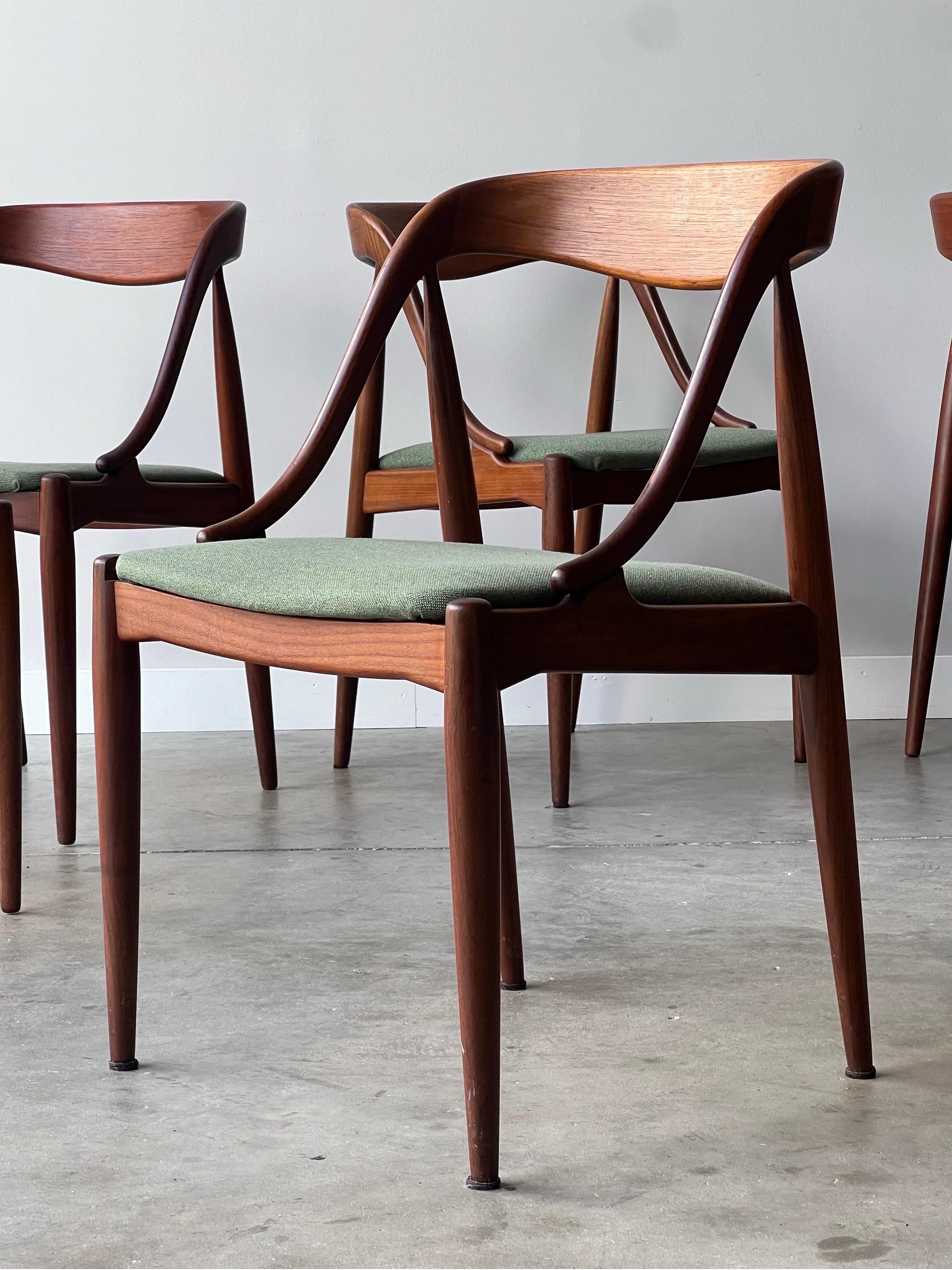Mid-Century Modern Model No. 16 Dining Chairs by Johannes Andersen - Set of Six