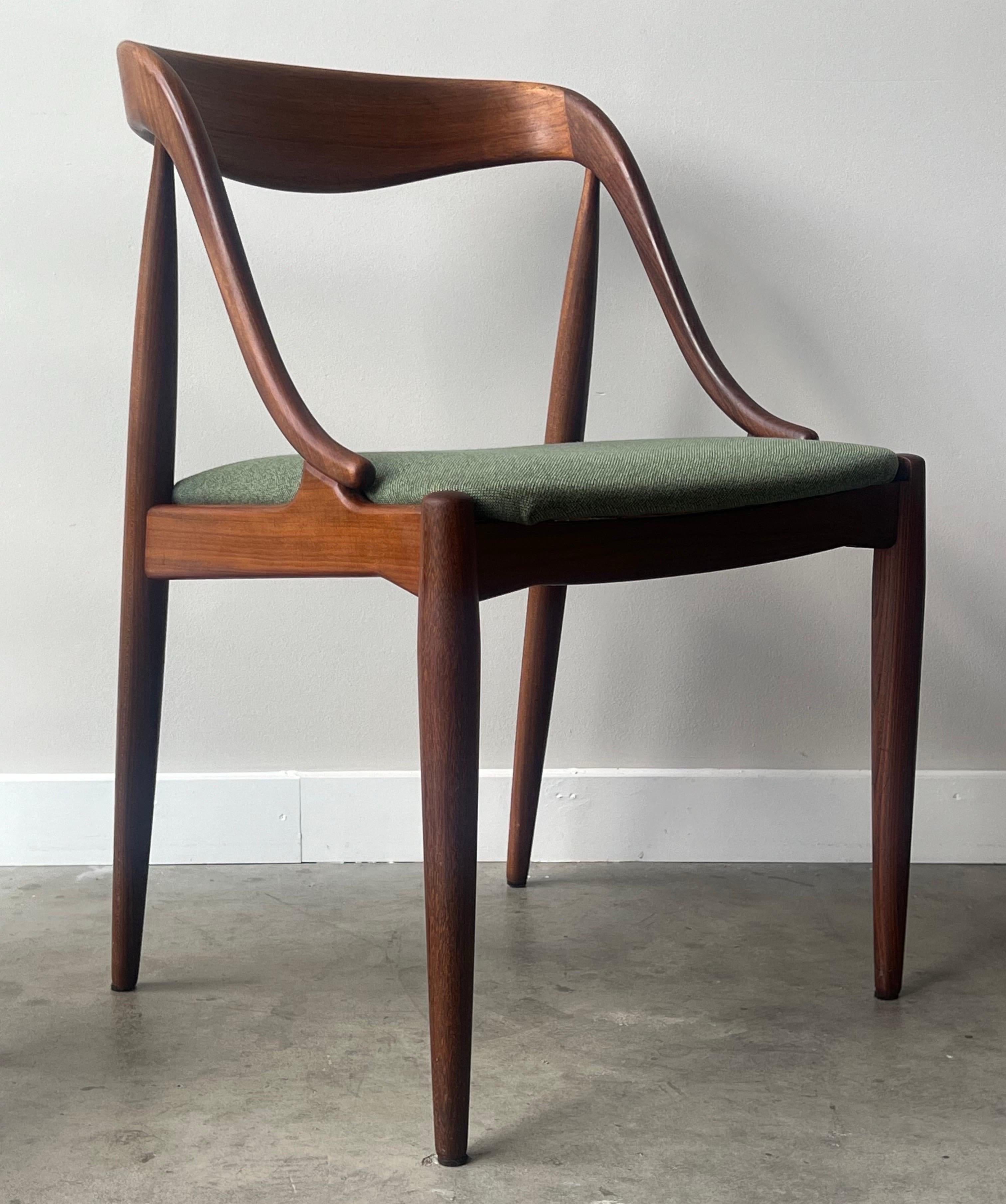 Model No. 16 Dining Chairs by Johannes Andersen - Set of Six 1